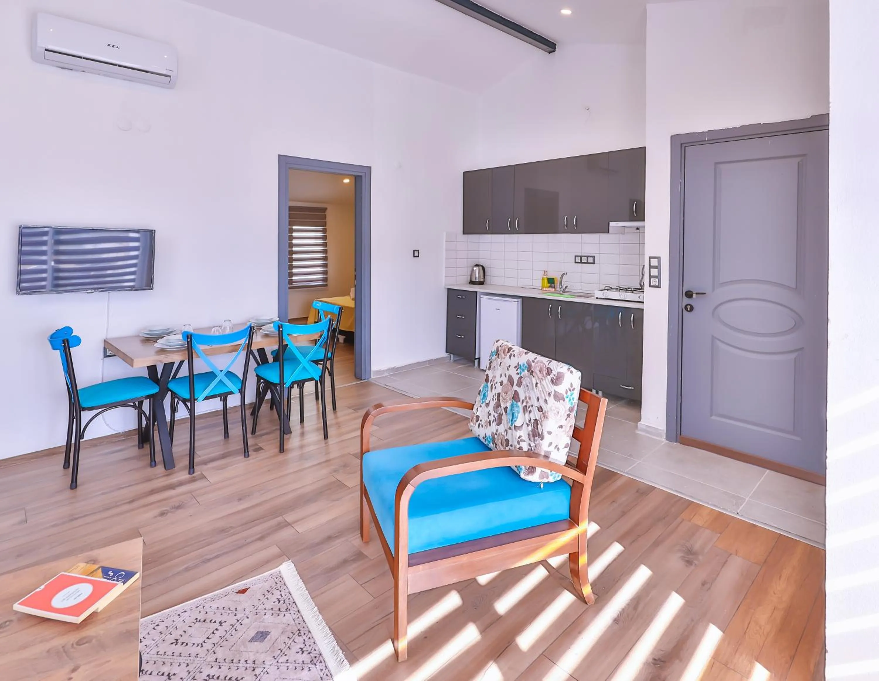 Living room in 3 House Apart