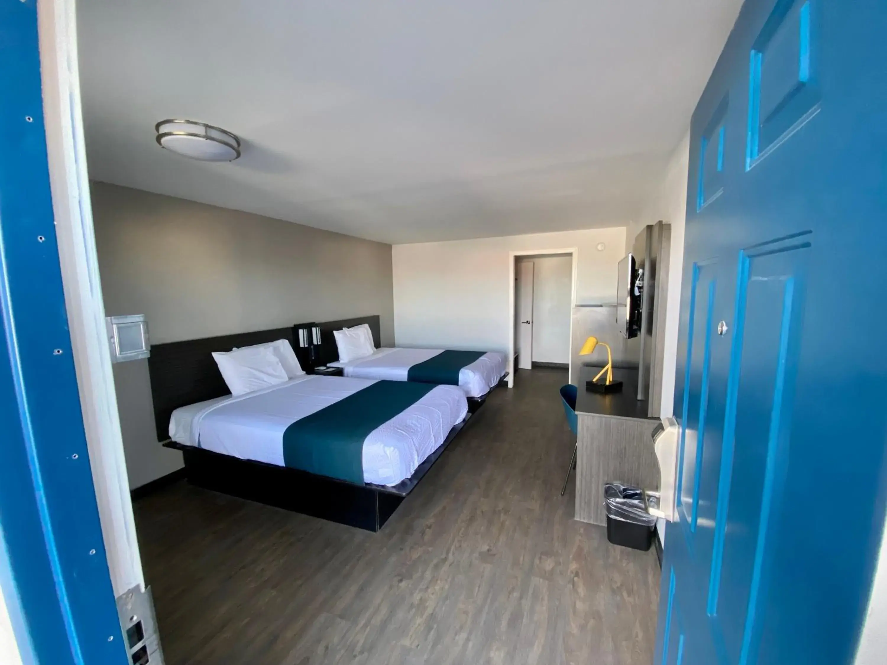 Classic Quadruple Room - Non-Smoking in Motel 6 Bonne Terre, MO Classic Quadruple Room - Non-Smoking in Motel 6 Bonne Terre, MO