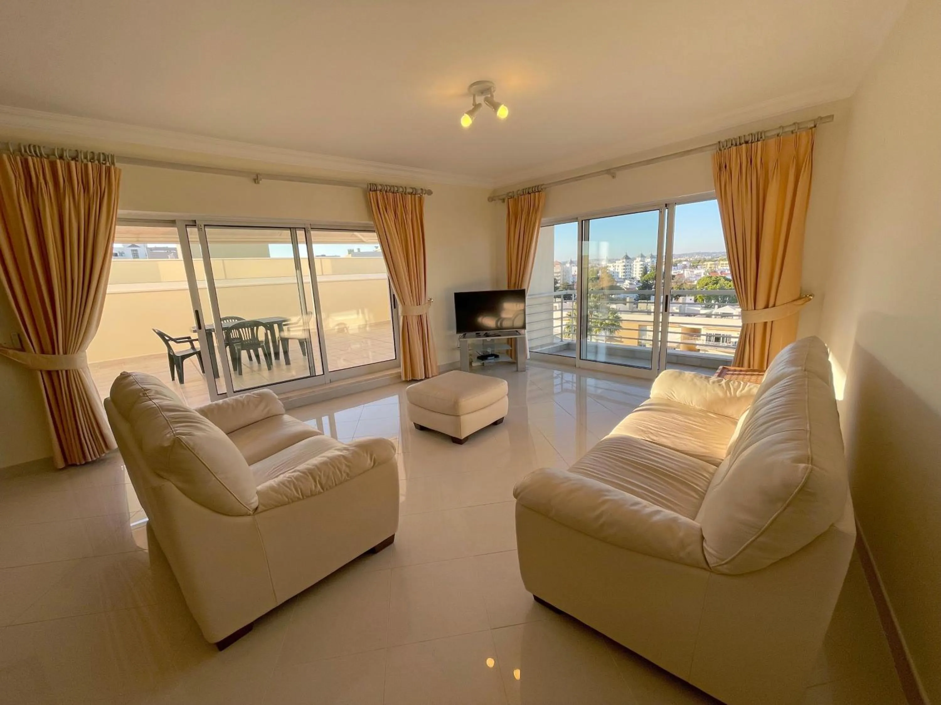 TV and multimedia in MouraPraia By Garvetur