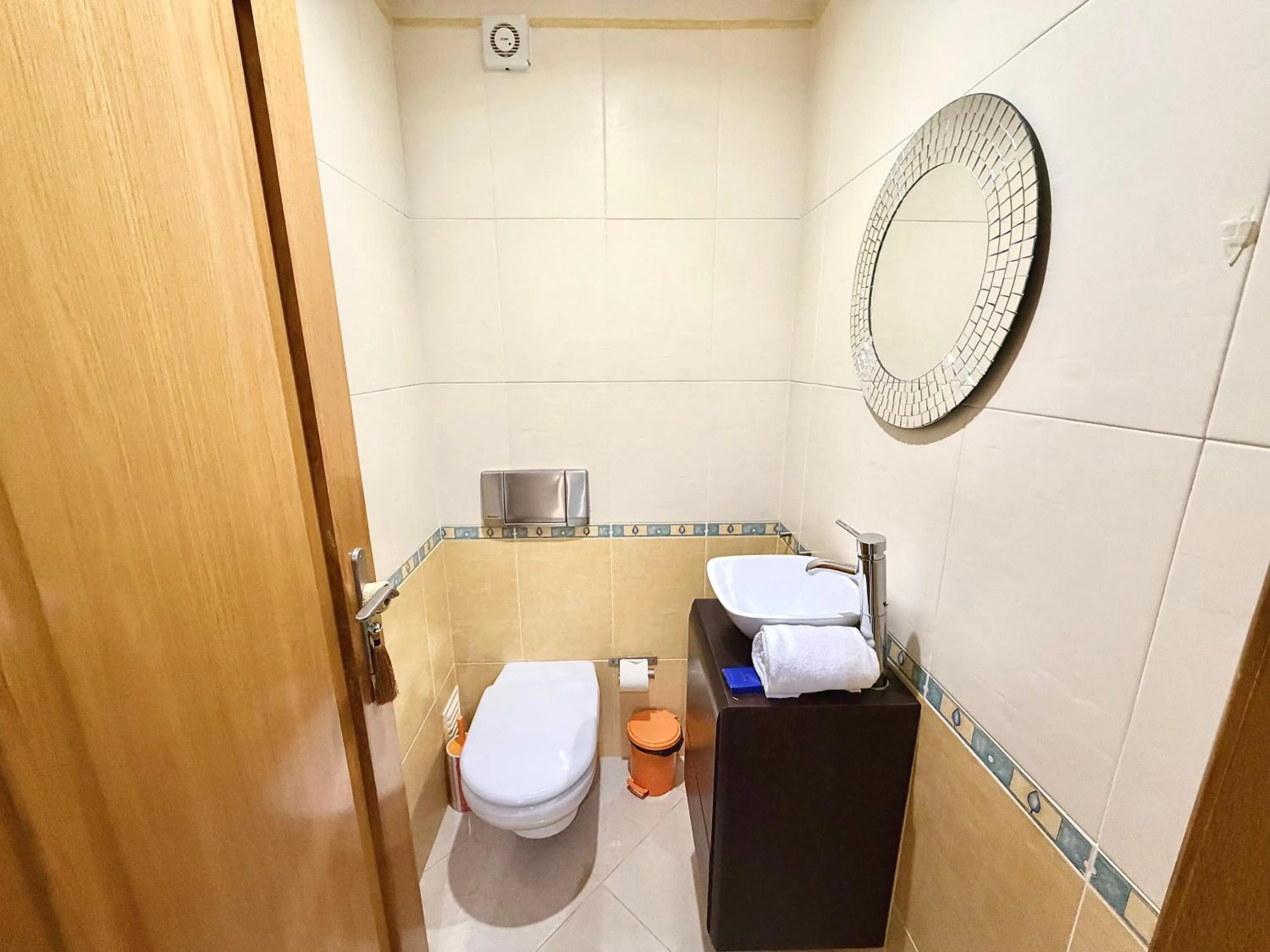 Bathroom in MouraPraia By Garvetur