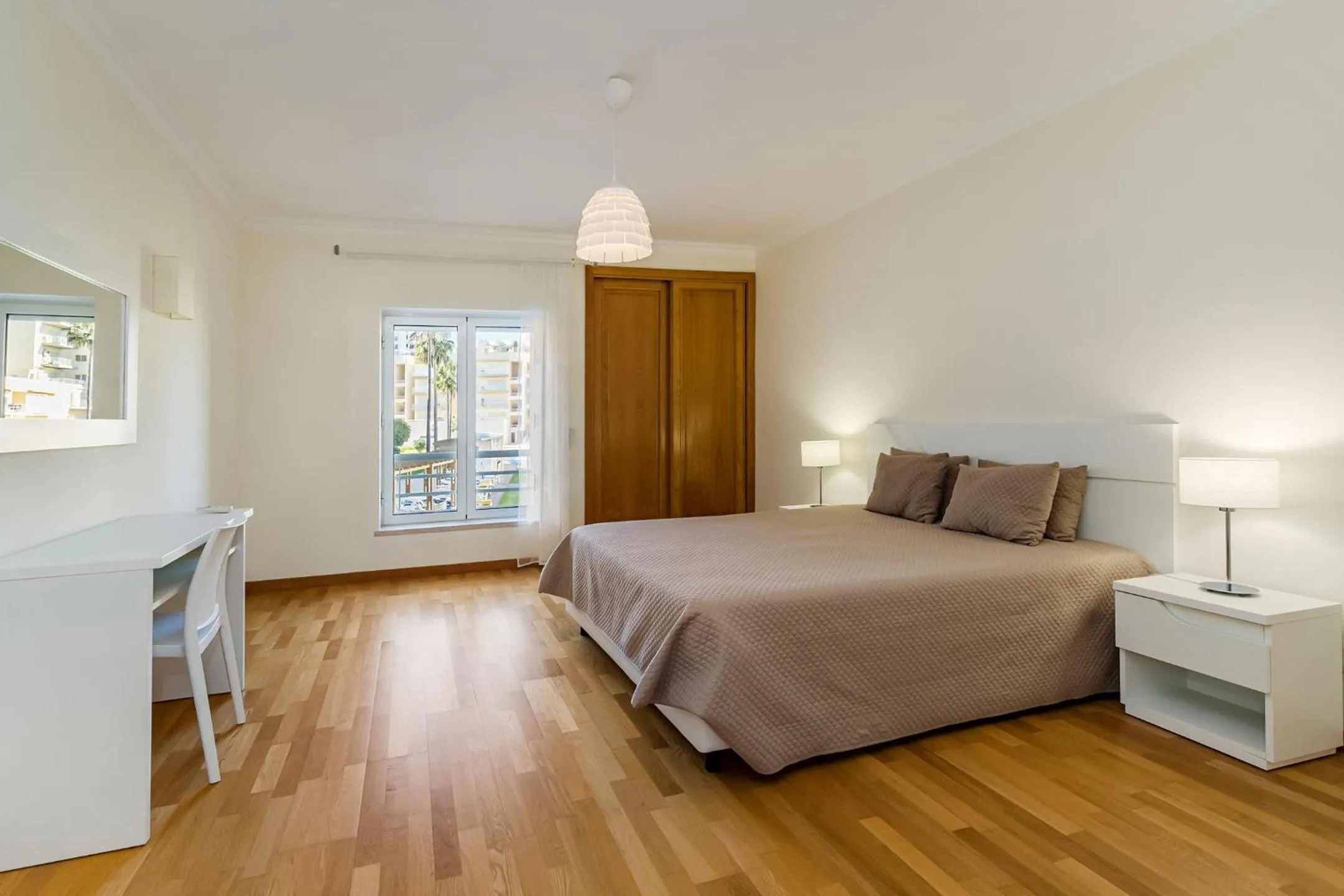 Bedroom, Bed in MouraPraia By Garvetur