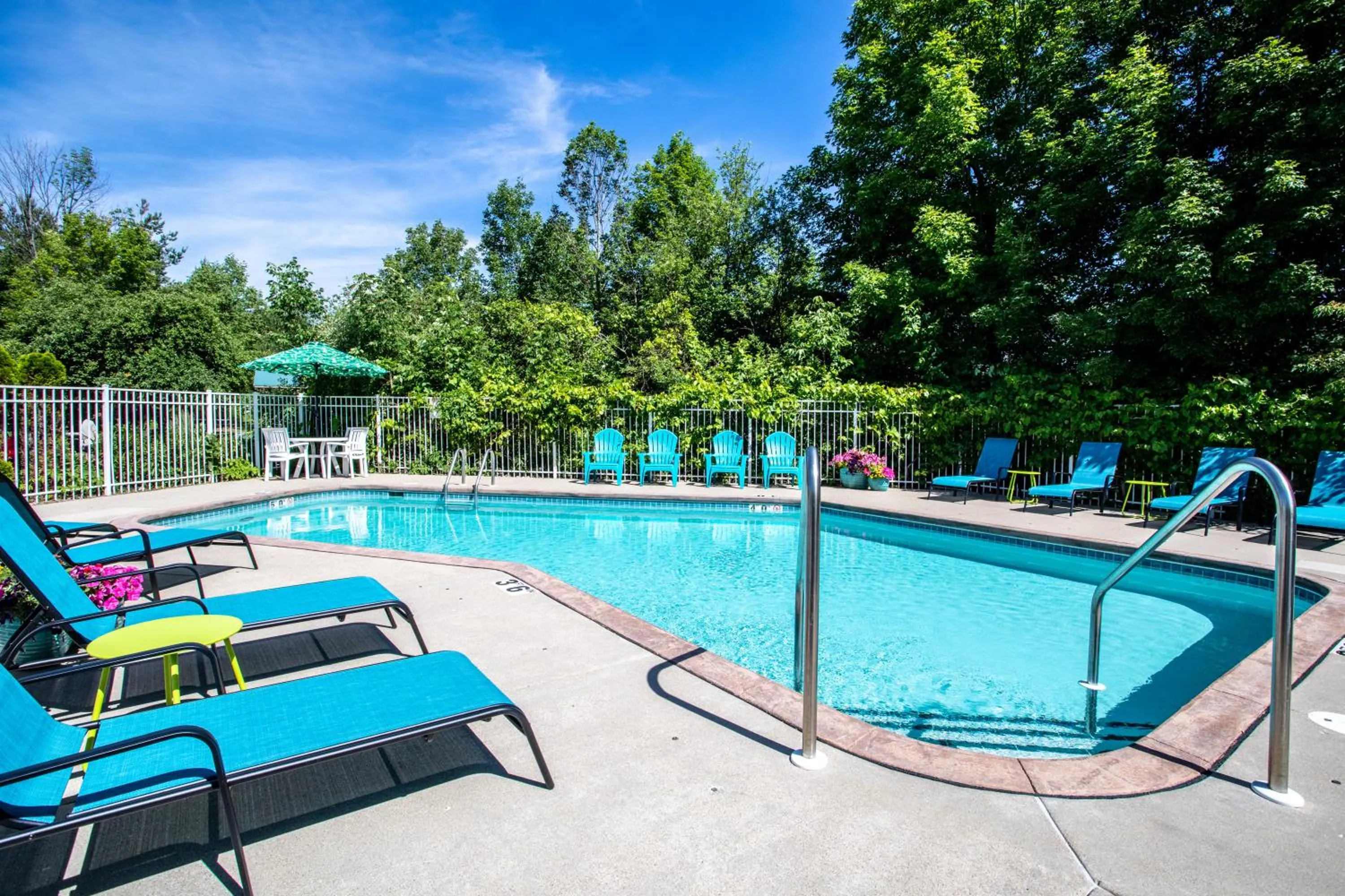 Pool view in Ephraim Motel