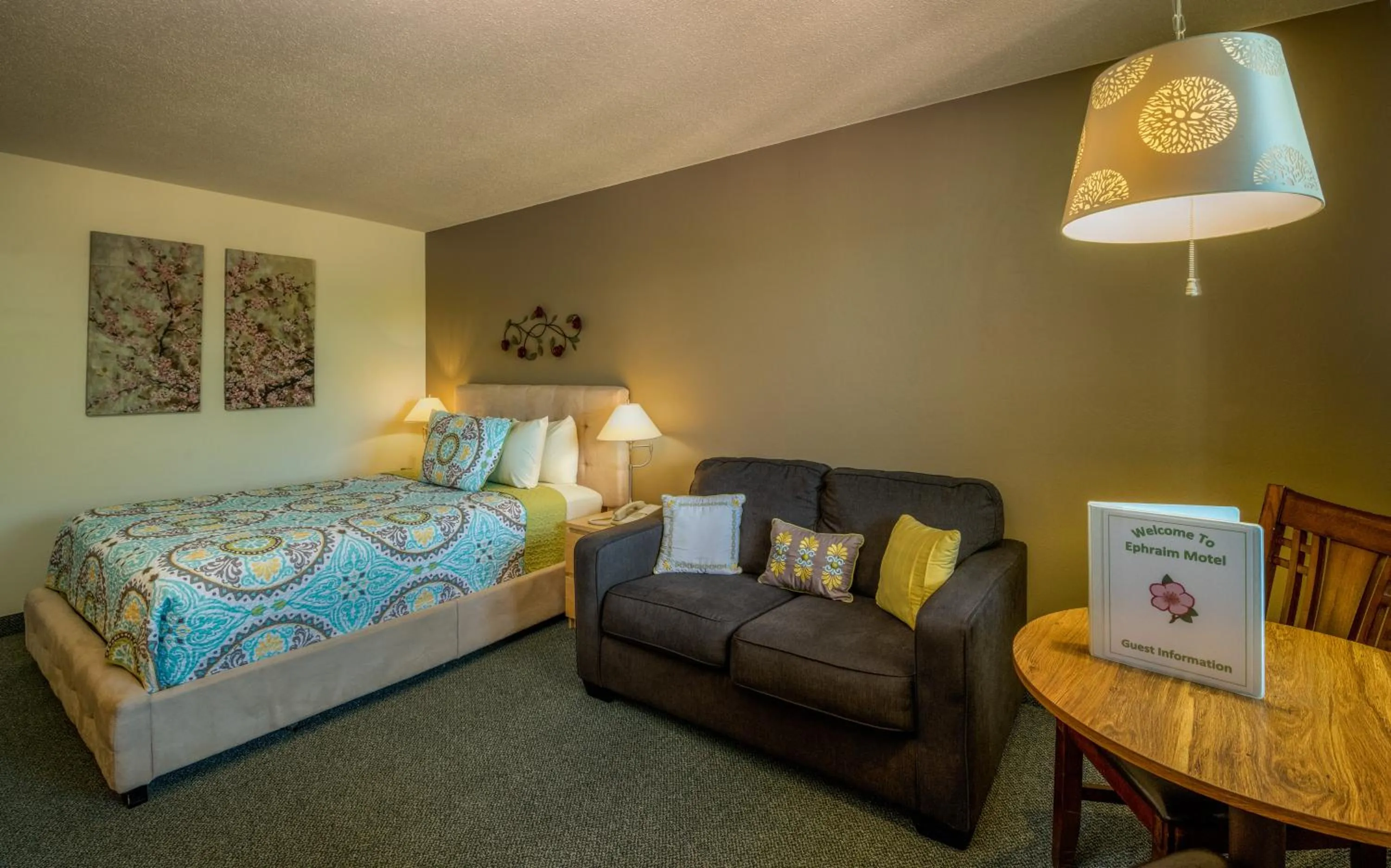 Bed in Ephraim Motel