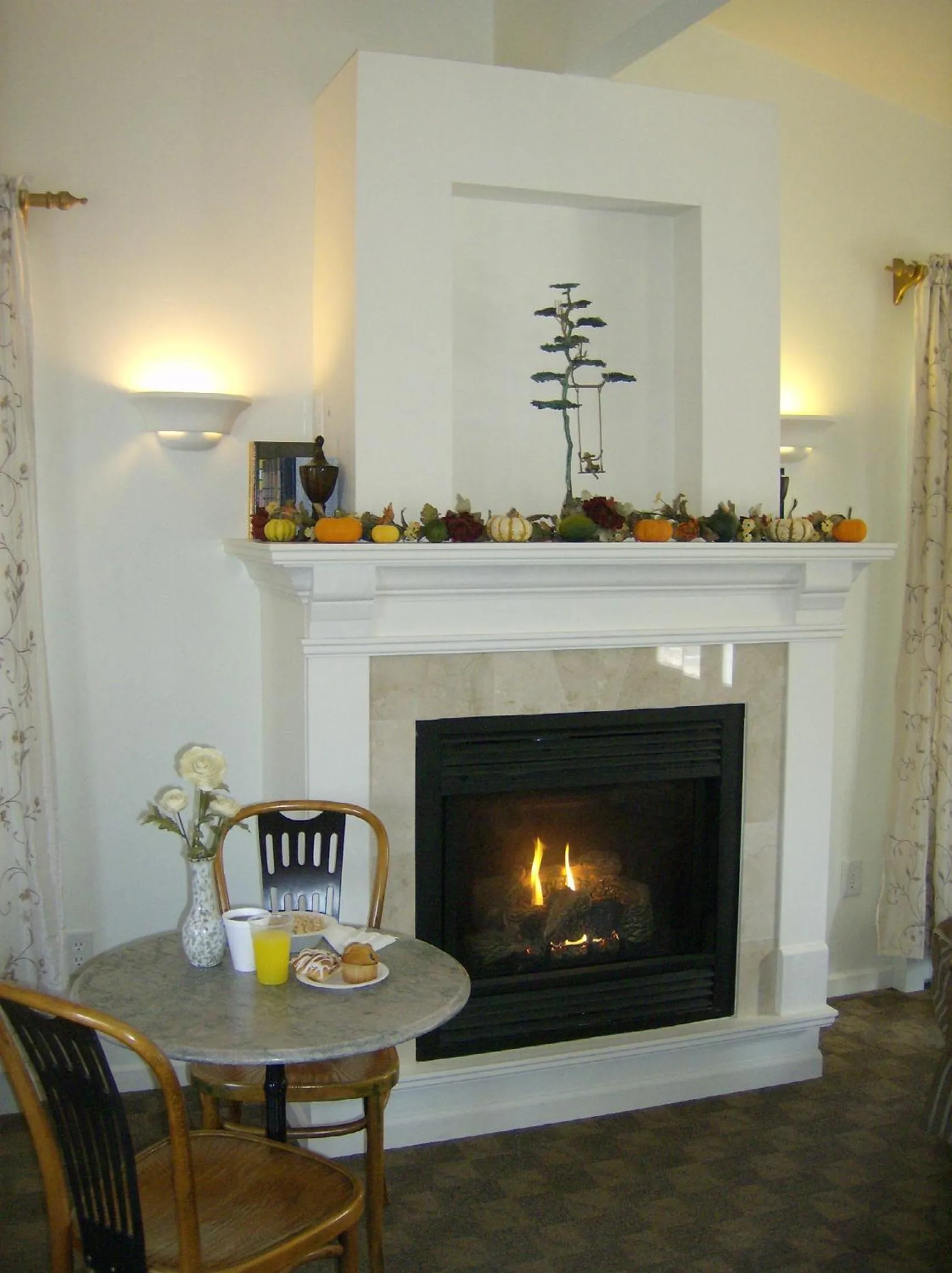 Decorative detail in Ephraim Motel