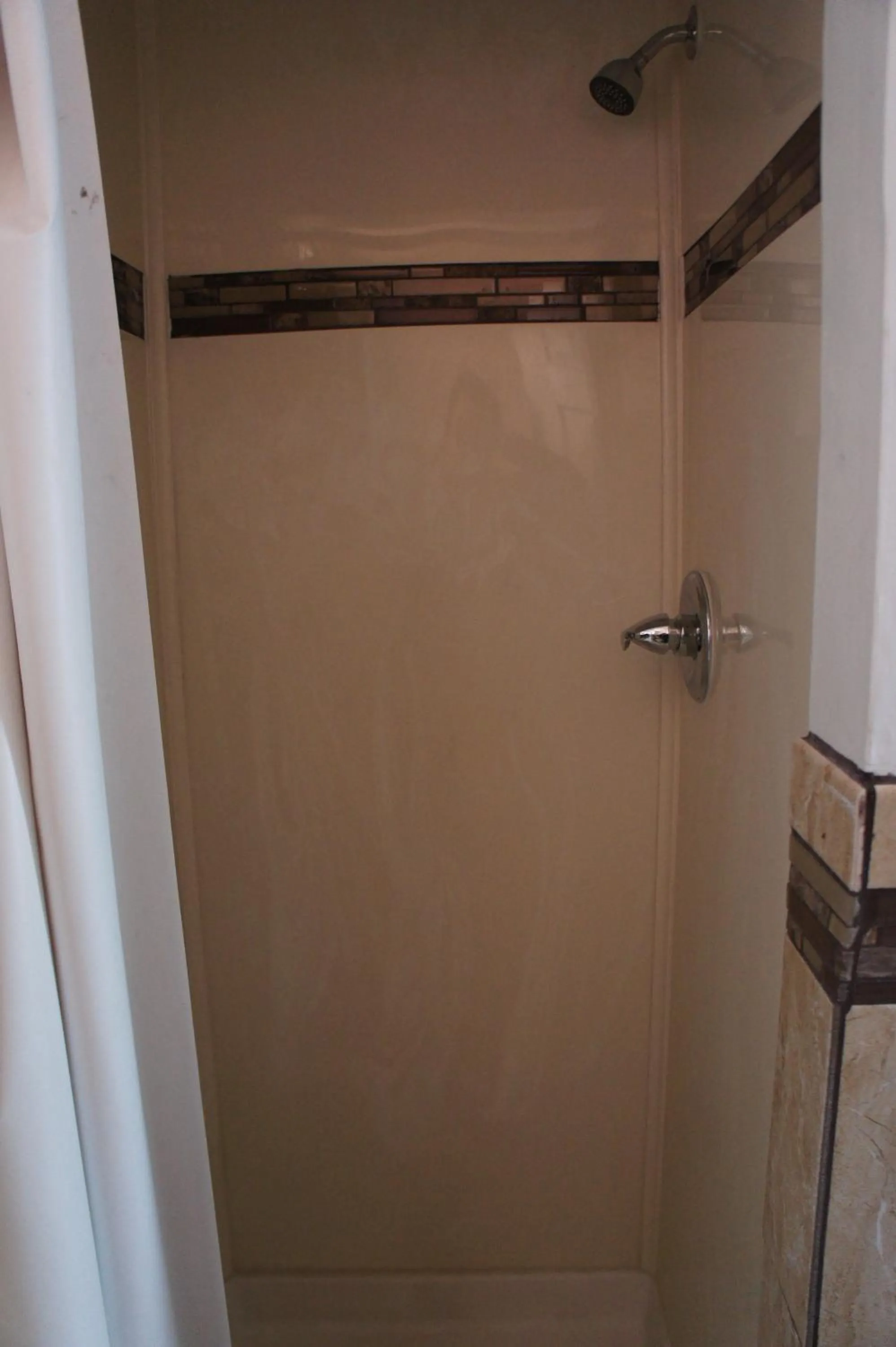 Shower in Budget Inn