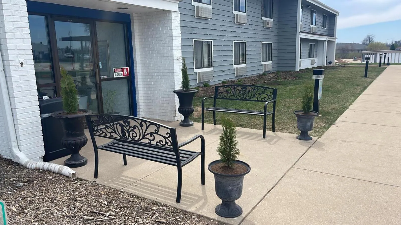 Property building in The Belgium Inn & Suites