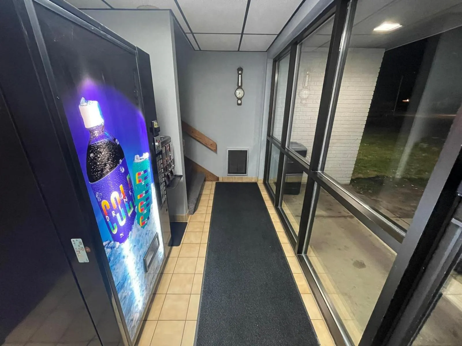 vending machine in The Belgium Inn & Suites