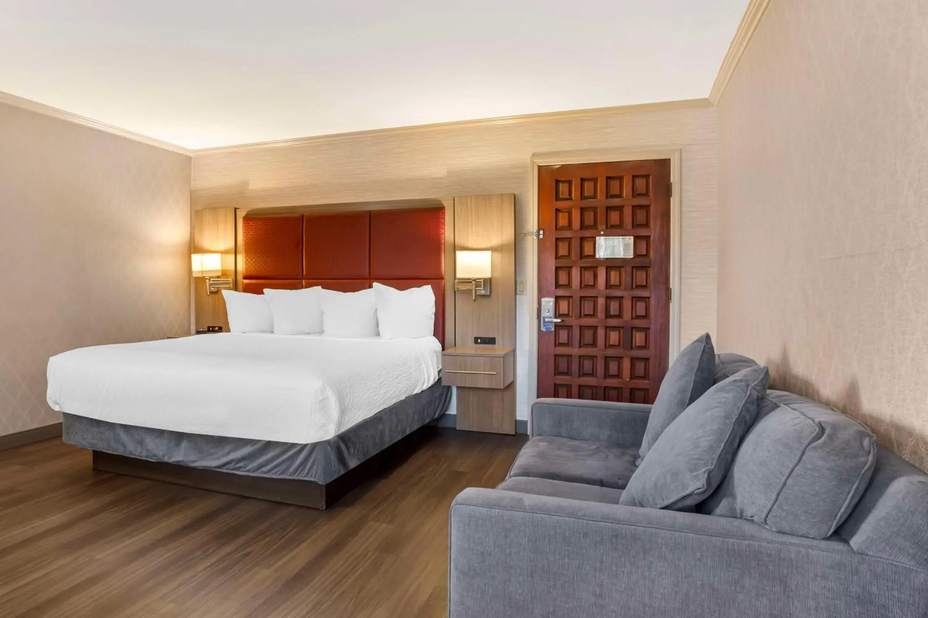 Photo of the whole room, Bed in Best Western Inn Santa Cruz Photo of the whole room, Bed in Best Western Inn Santa Cruz