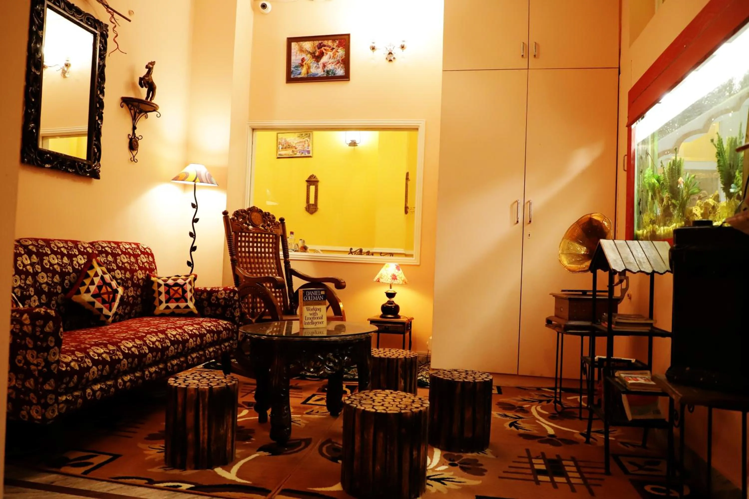 Library in Ganesha Palace