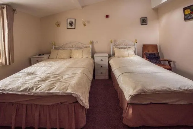 Bedroom, Bed in Glendower