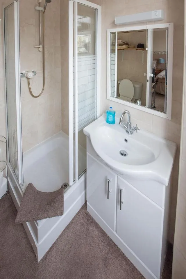 Bathroom in Glendower