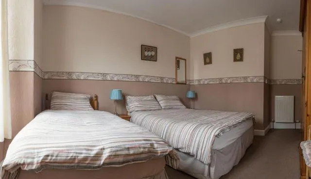 Bedroom, Bed in Glendower