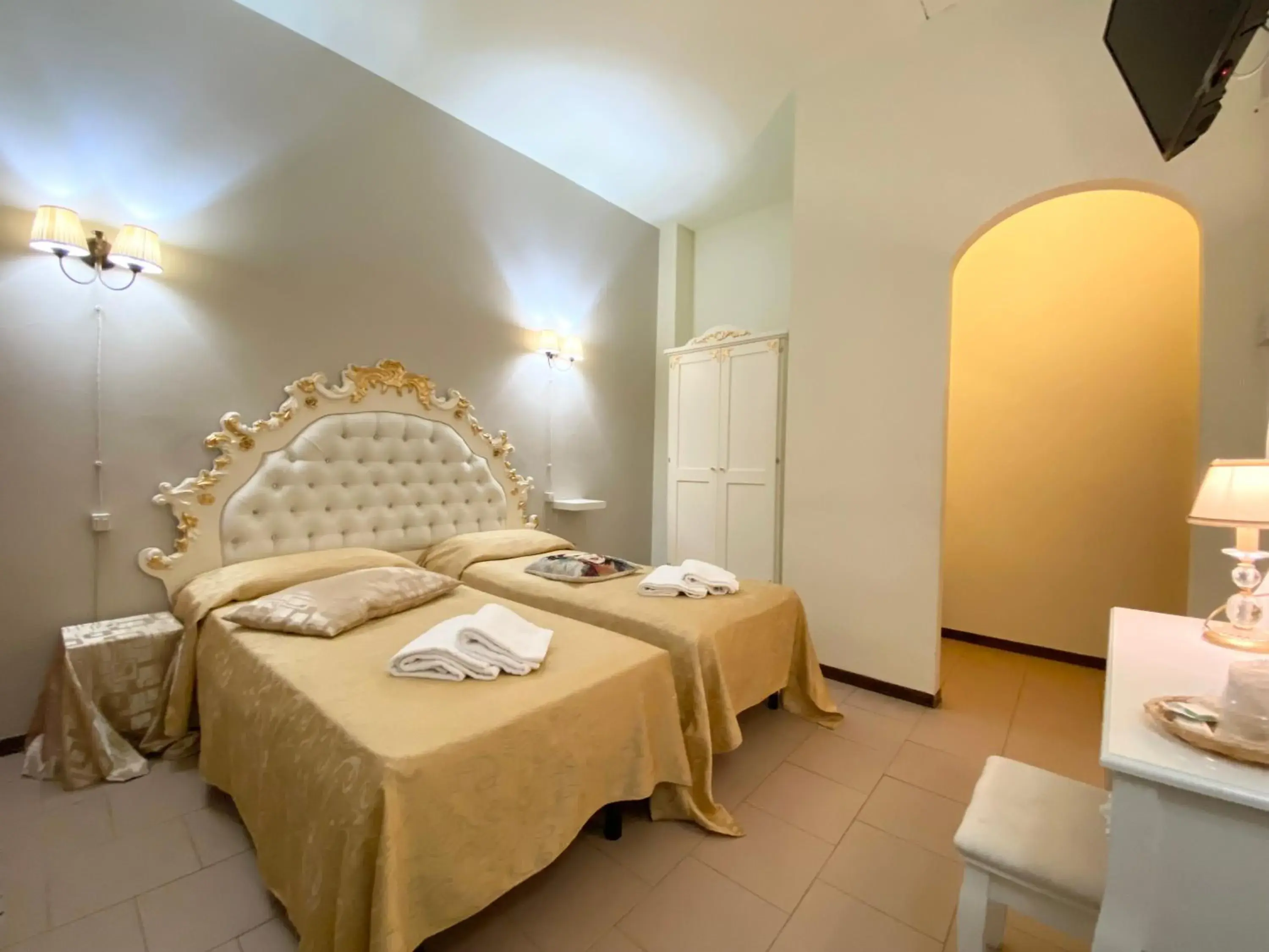 Budget Twin Room in HOTEL RINASCIMENTO Budget Twin Room in HOTEL RINASCIMENTO