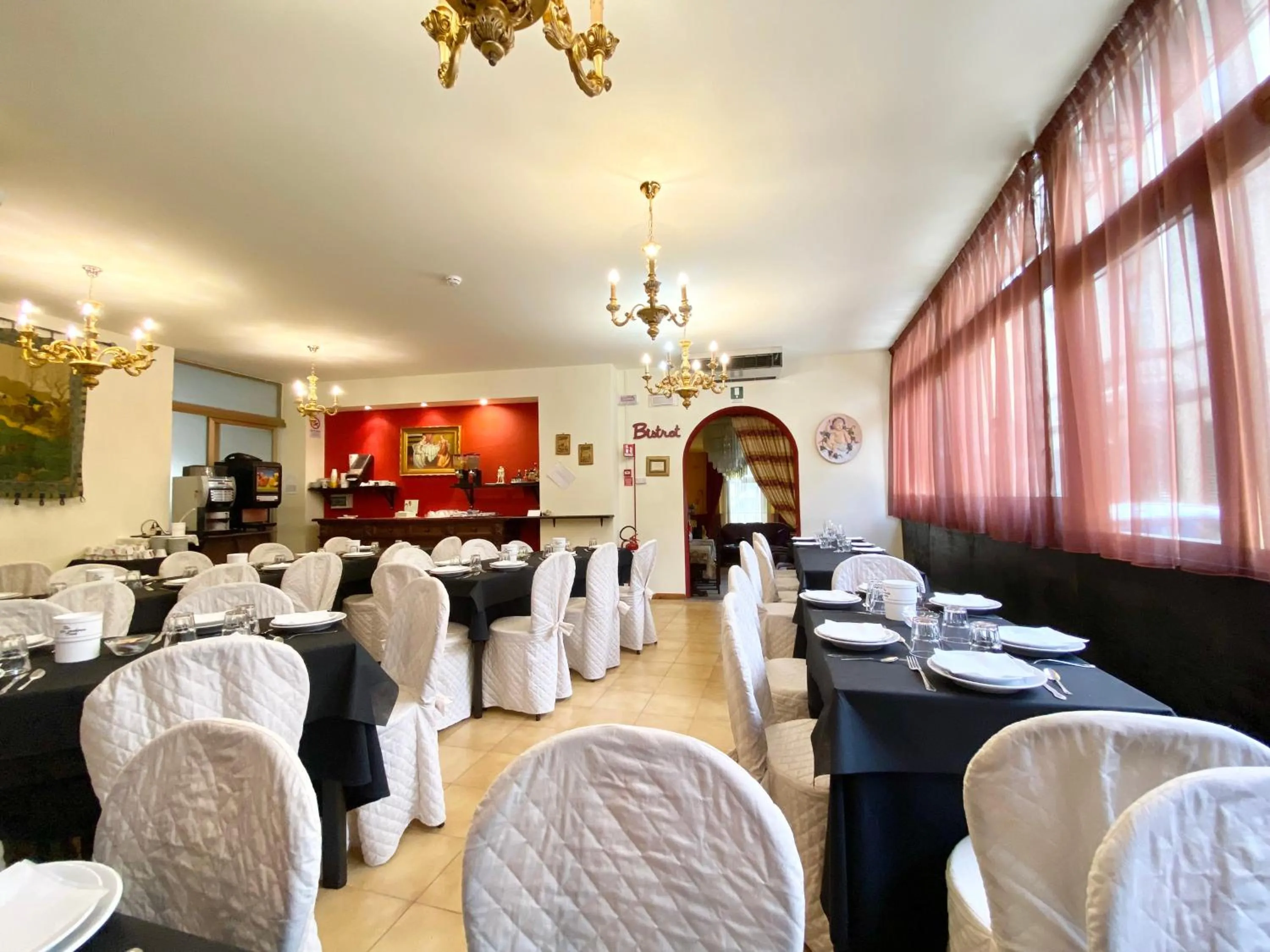 Restaurant/places to eat in HOTEL RINASCIMENTO