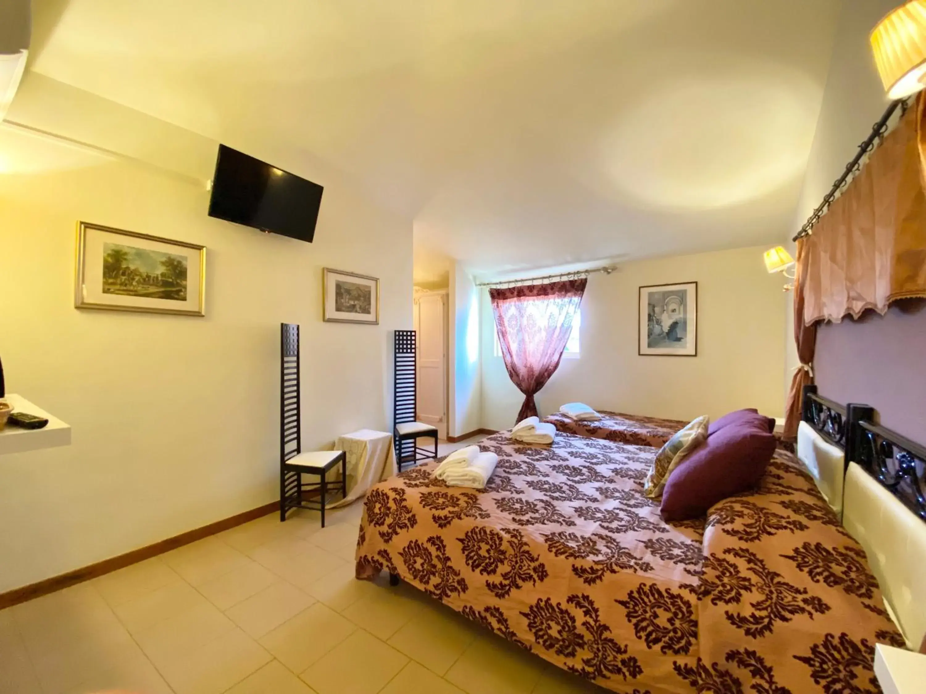 Budget Twin Room in HOTEL RINASCIMENTO Budget Twin Room in HOTEL RINASCIMENTO