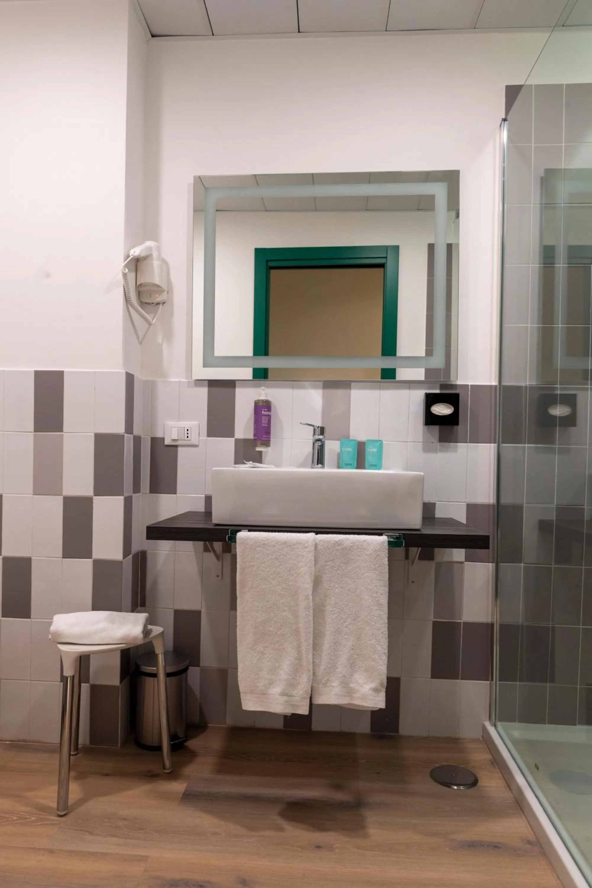 Bathroom in Smart Hotel Napoli