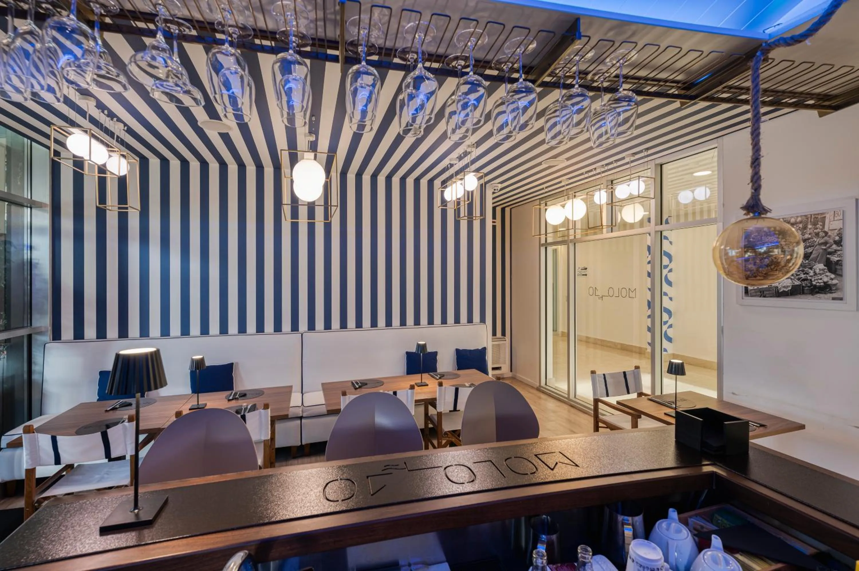 Restaurant/places to eat in Smart Hotel Napoli