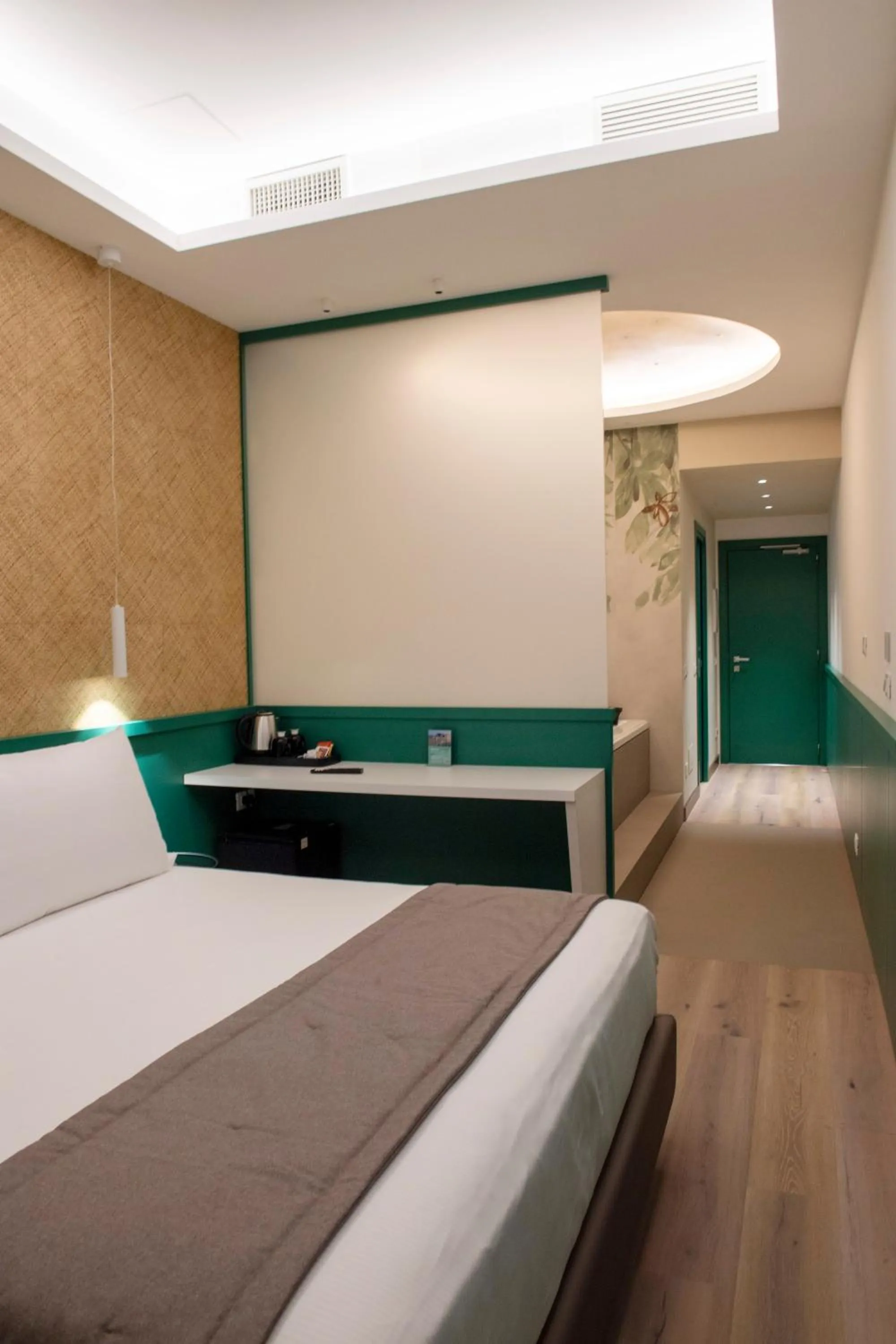 View (from property/room), Bed in Smart Hotel Napoli