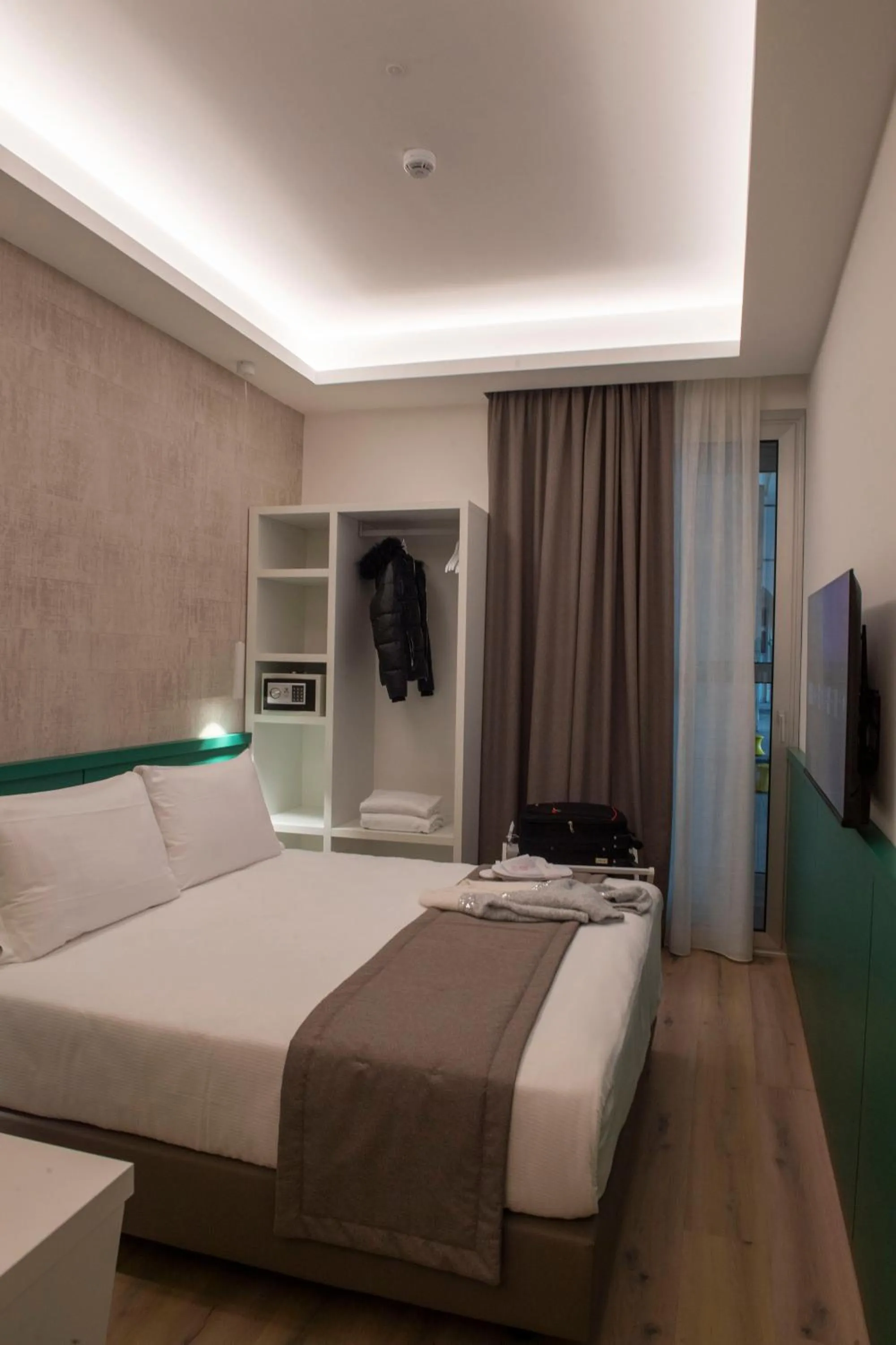 Bedroom, Bed in Smart Hotel Napoli