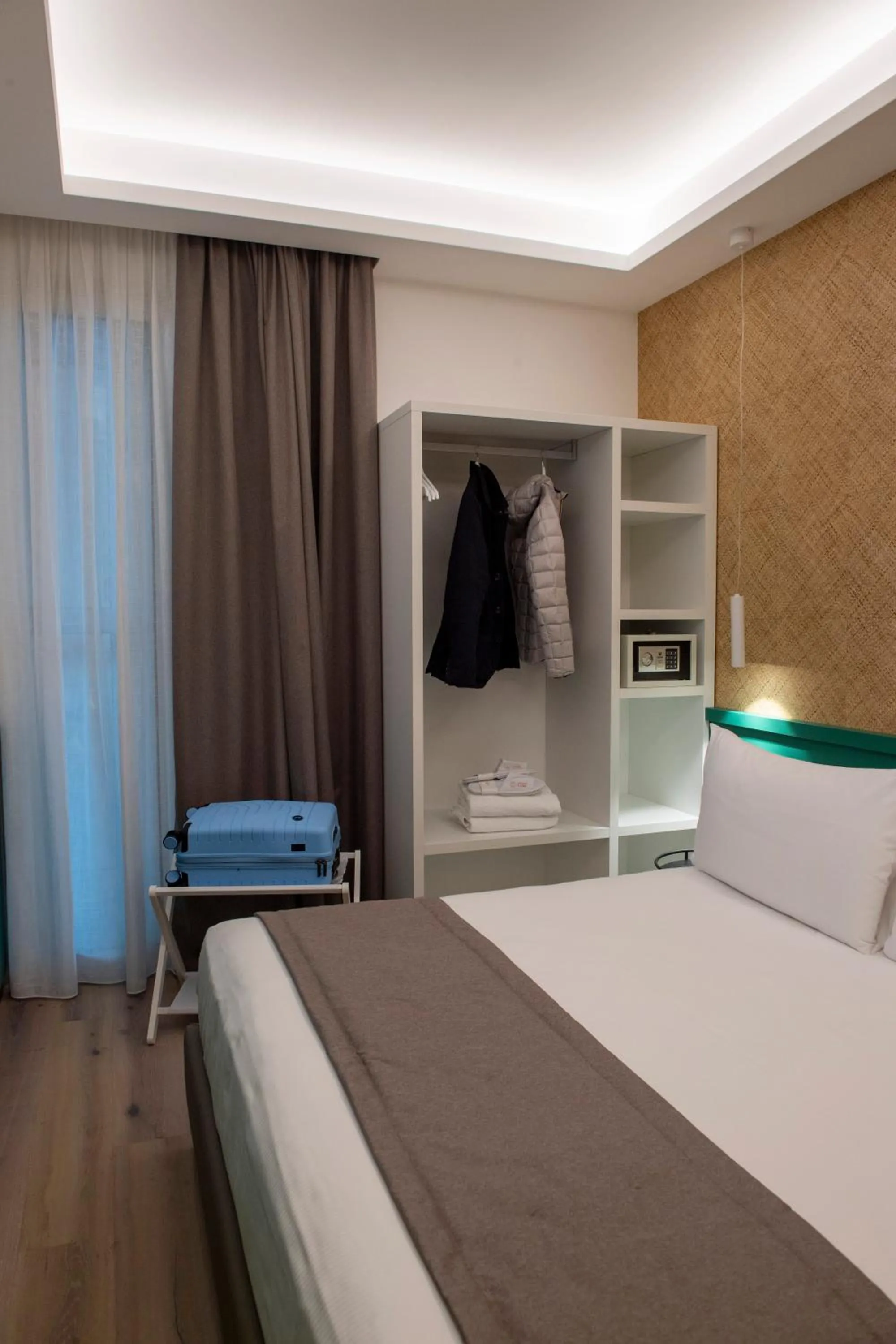 Bedroom, Bed in Smart Hotel Napoli