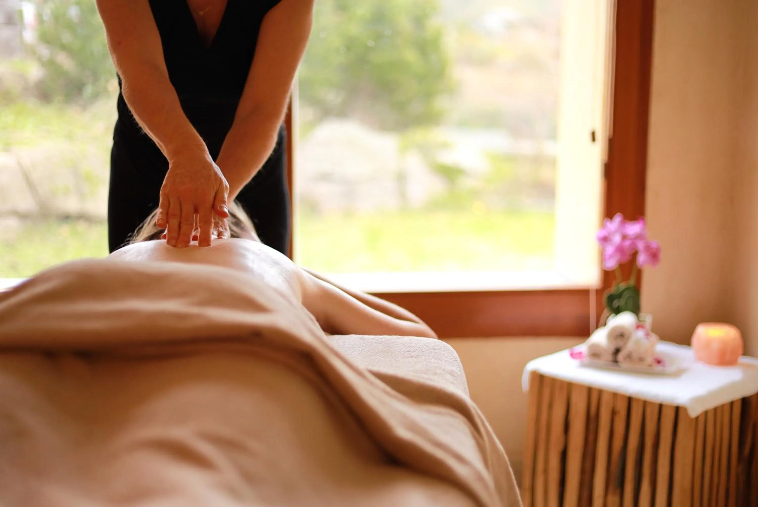 Massage in LE CLOS DES SOURCES Hôtel & Spa