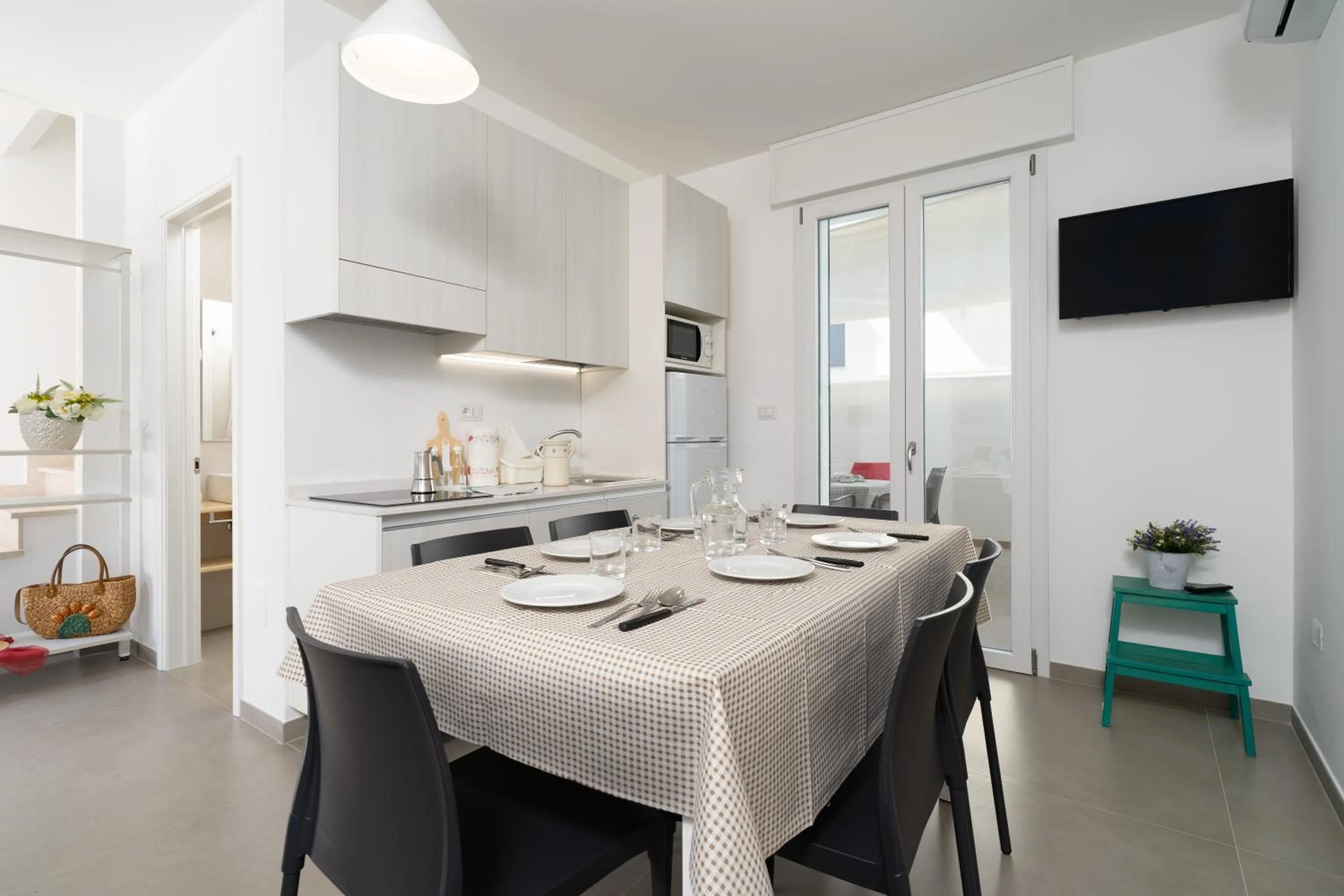 TV and multimedia in SMERALDO RESIDENCE