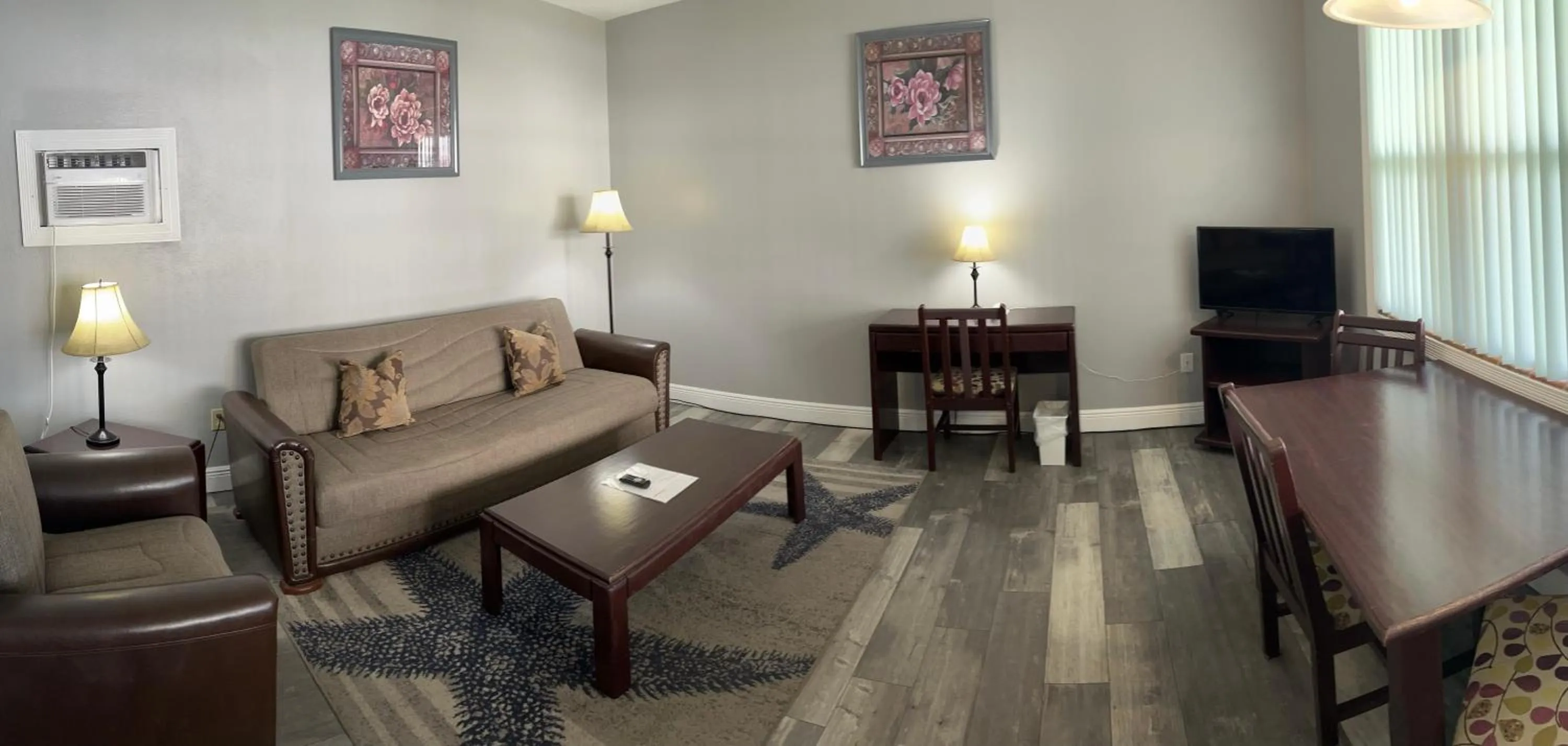 Living room in Sails Resort Motel