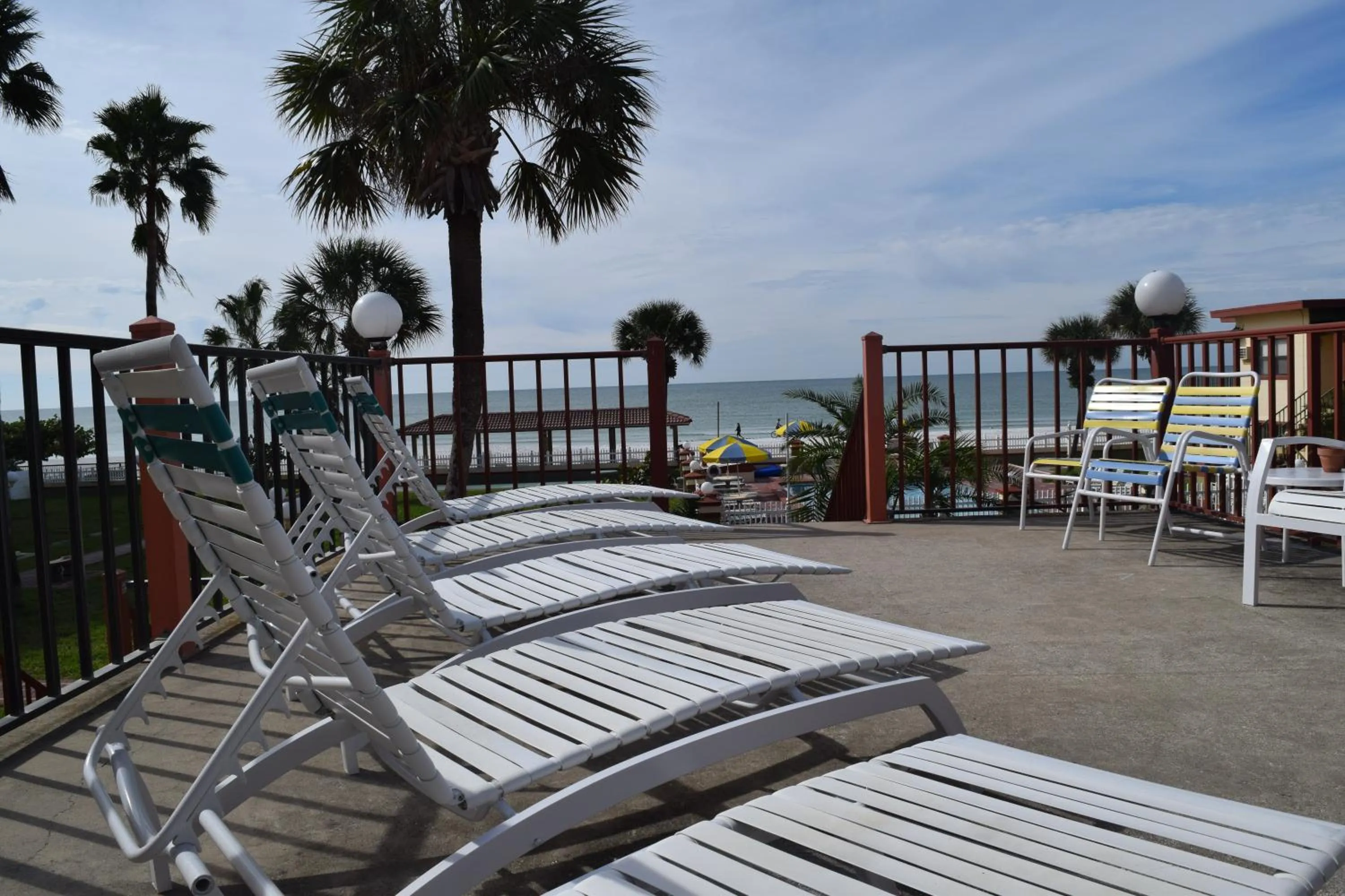 Patio in Sails Resort Motel