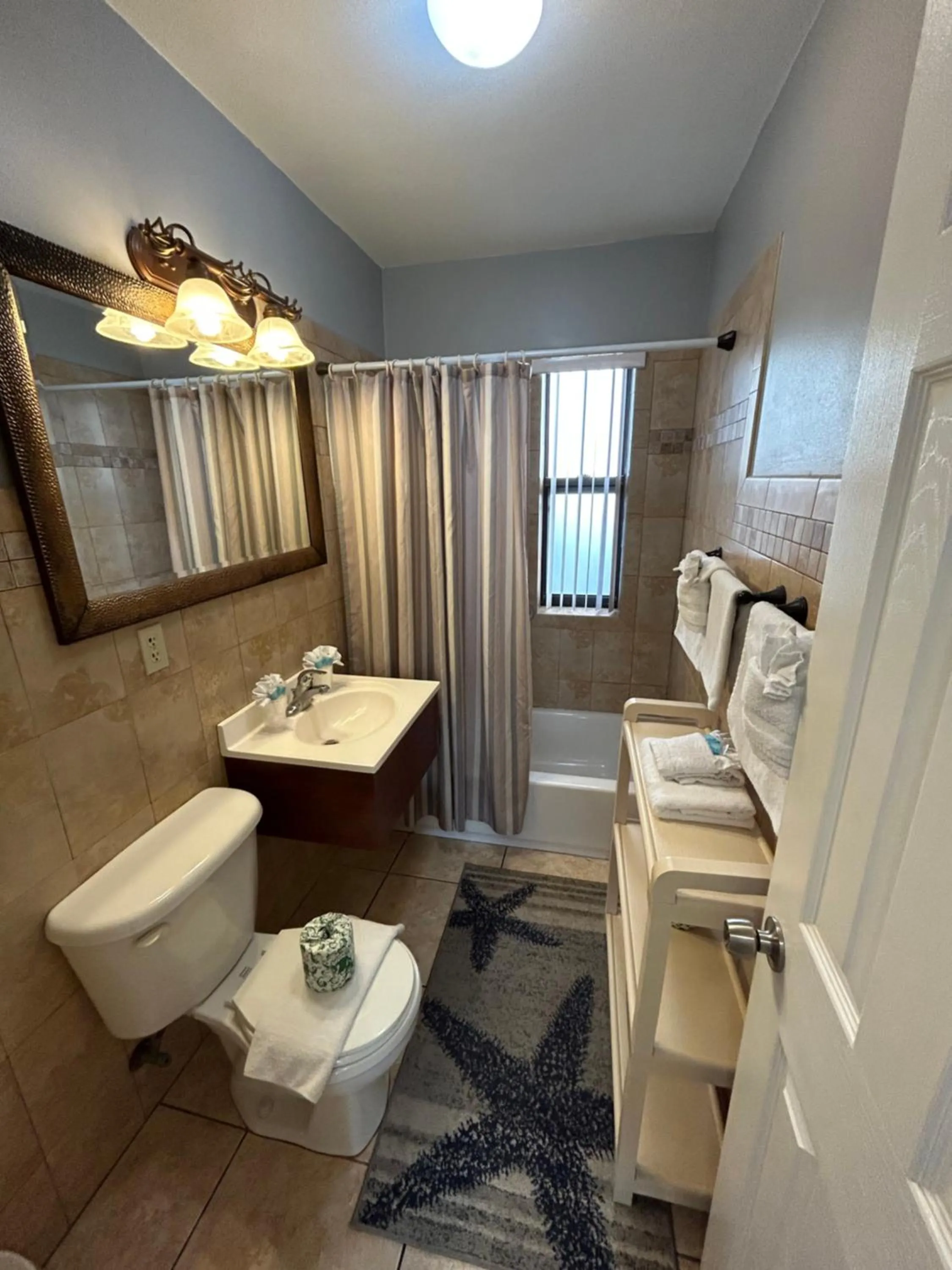 Bathroom in Sails Resort Motel