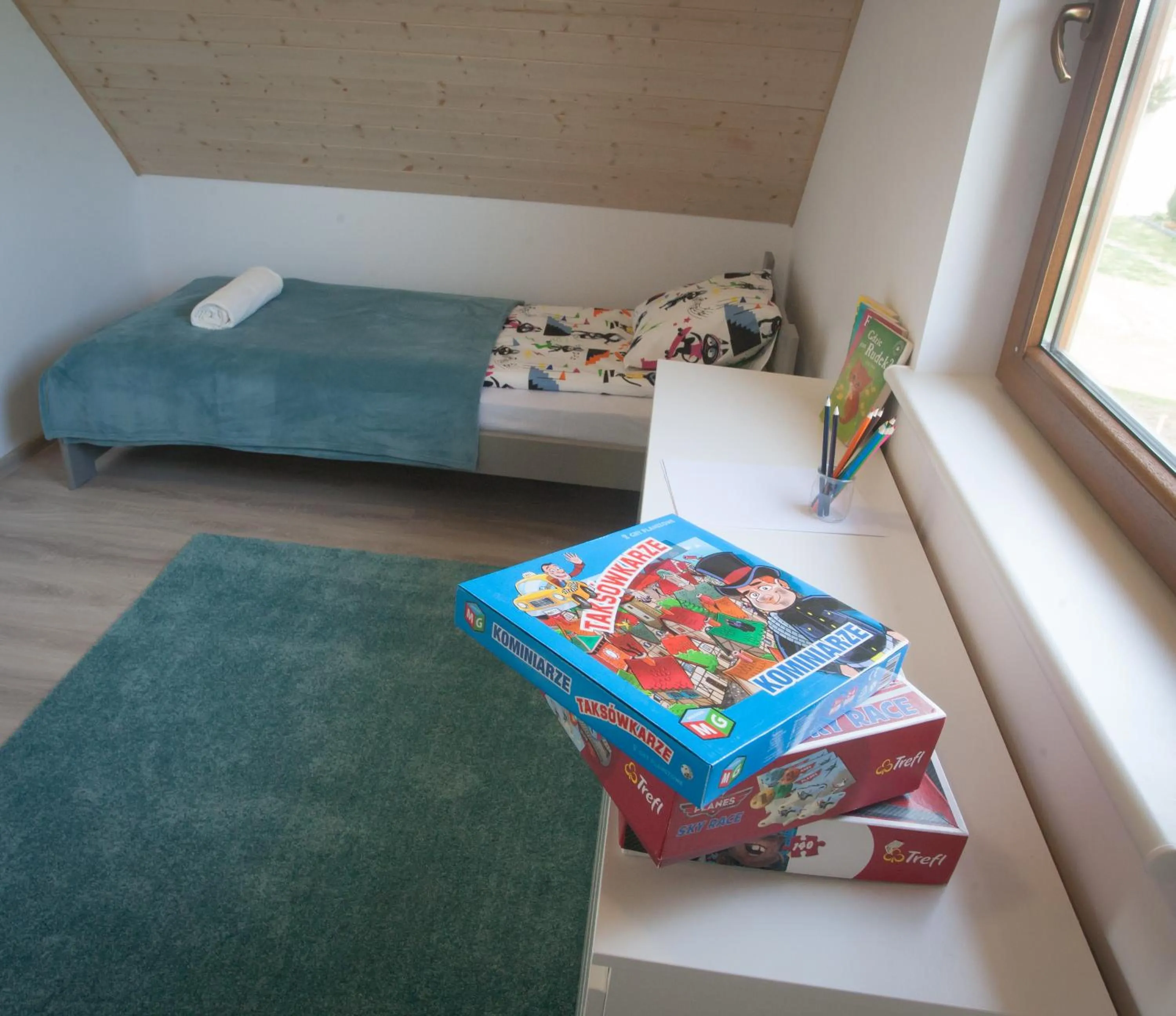 Photo of the whole room, Bed in Domki Reston