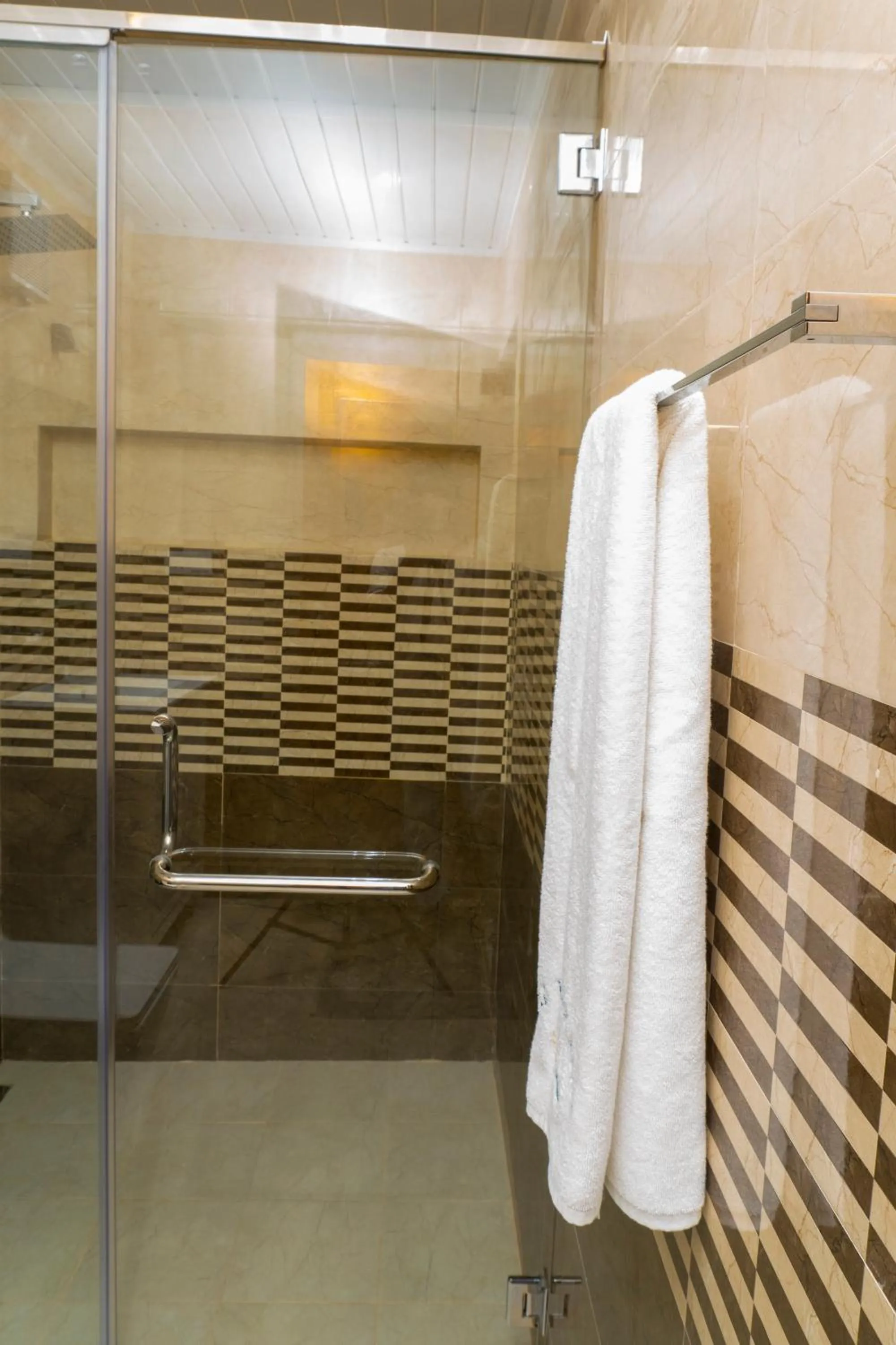Shower in MRD Beach Hotel