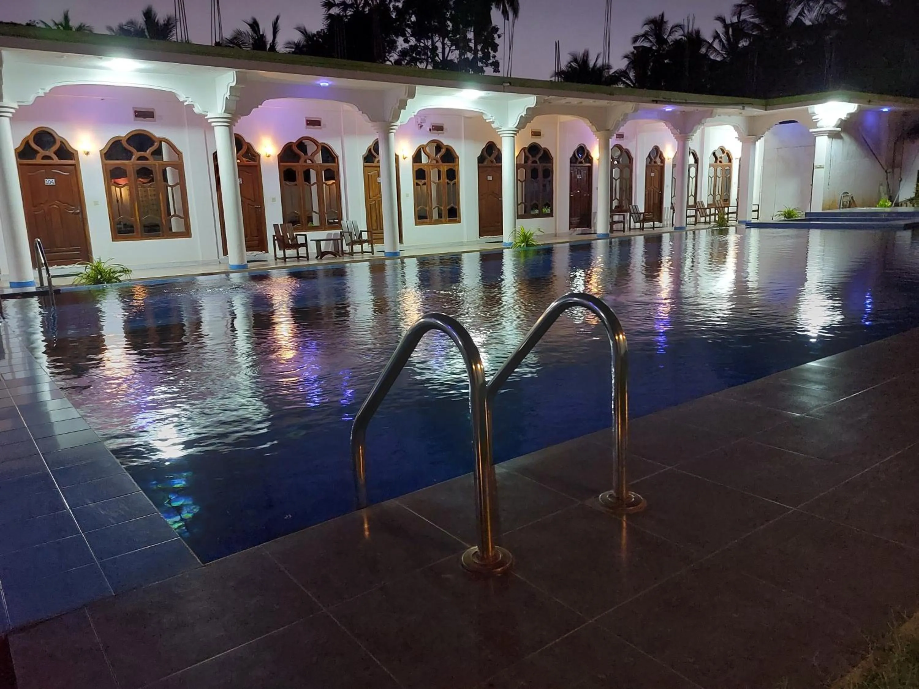 Night in MRD Beach Hotel