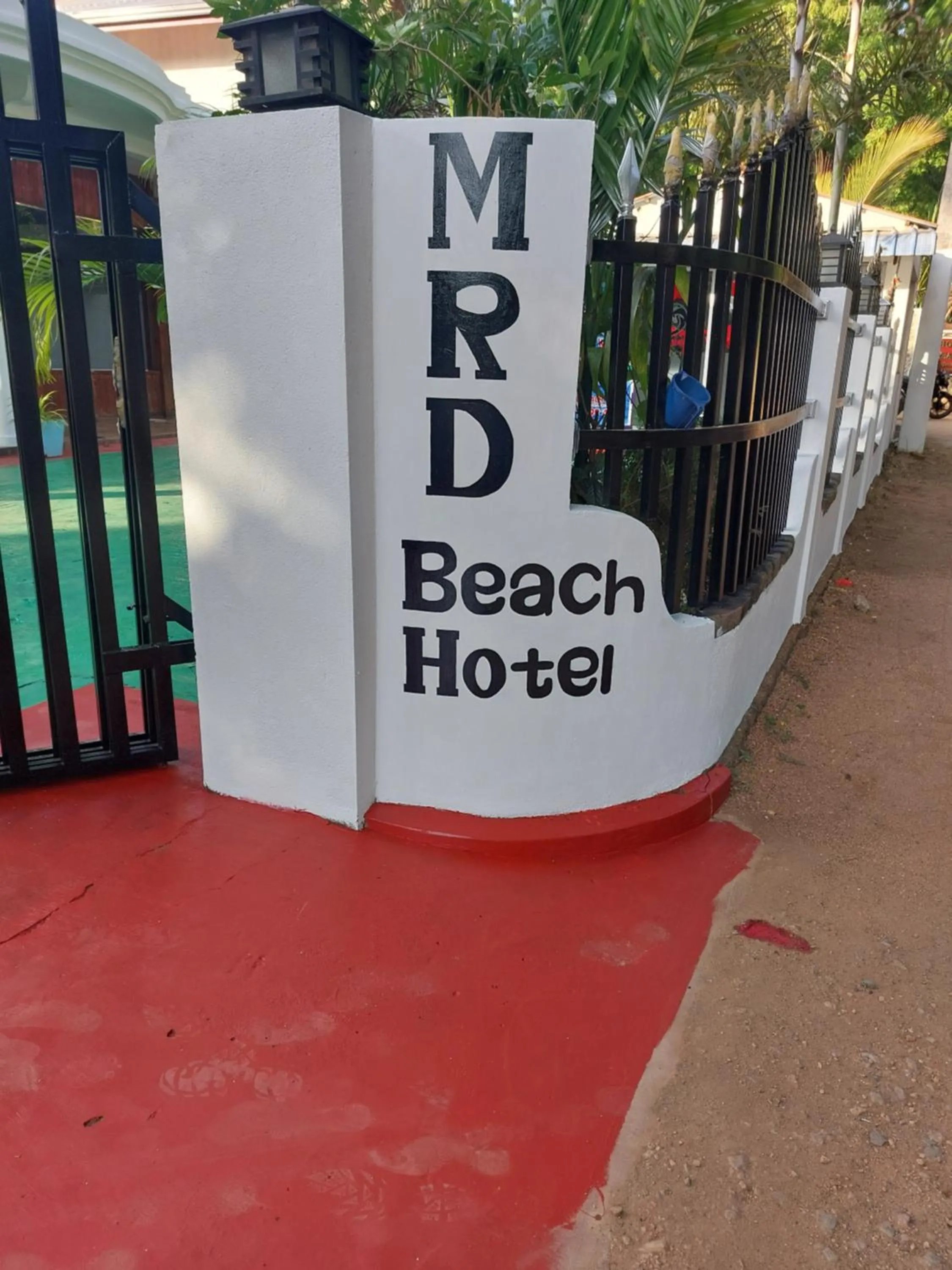 MRD Beach Hotel