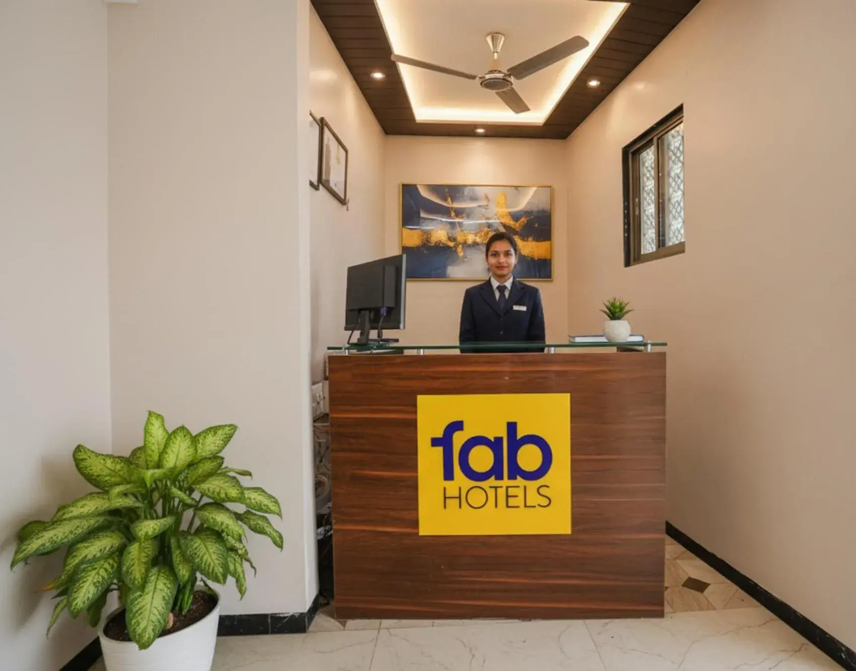 Lobby or reception in FabExpress Comfort stay - Nr Mumbai International Airport Lobby or reception in FabExpress Comfort stay - Nr Mumbai International Airport