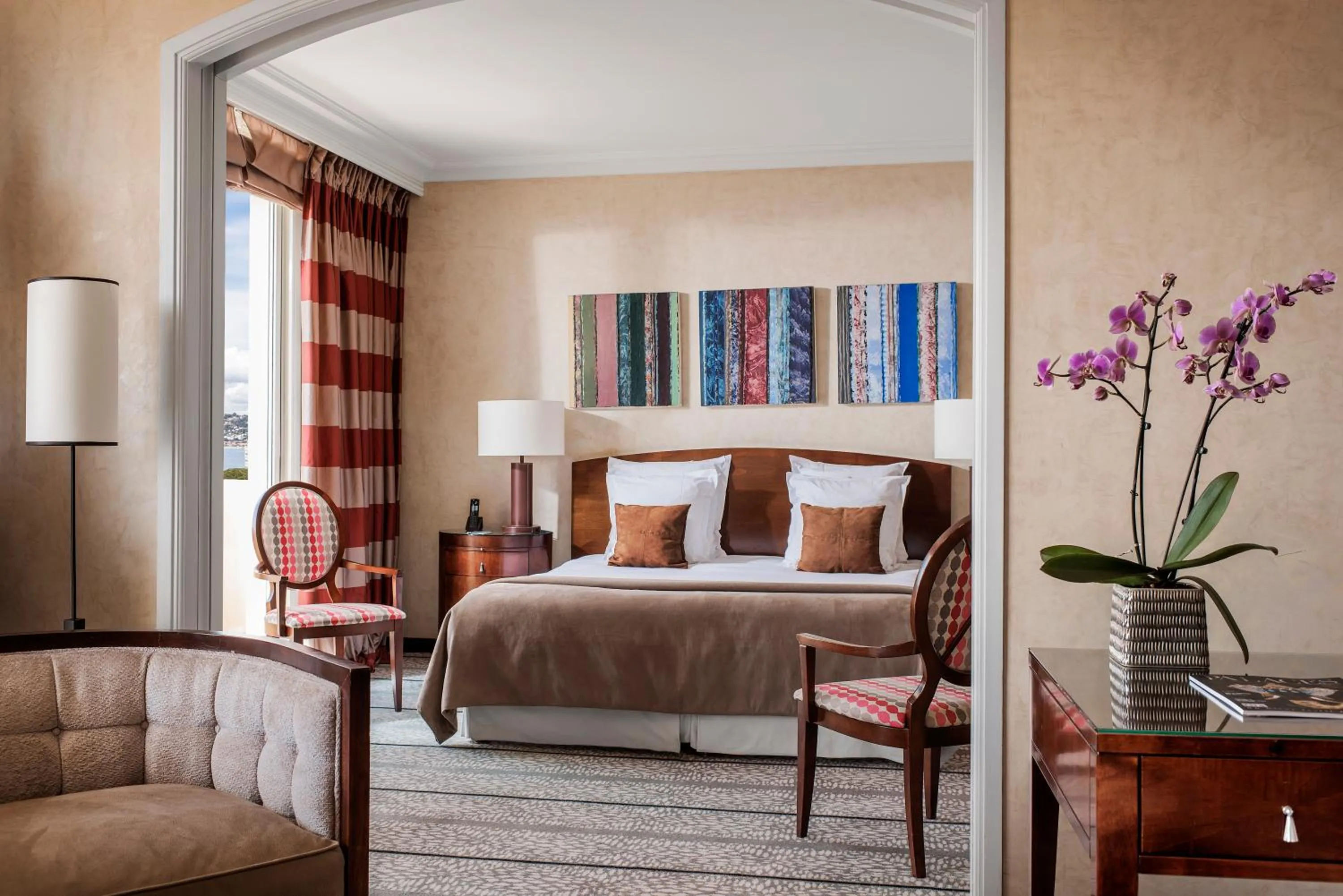 Photo of the whole room, Bed in Hôtel Juana