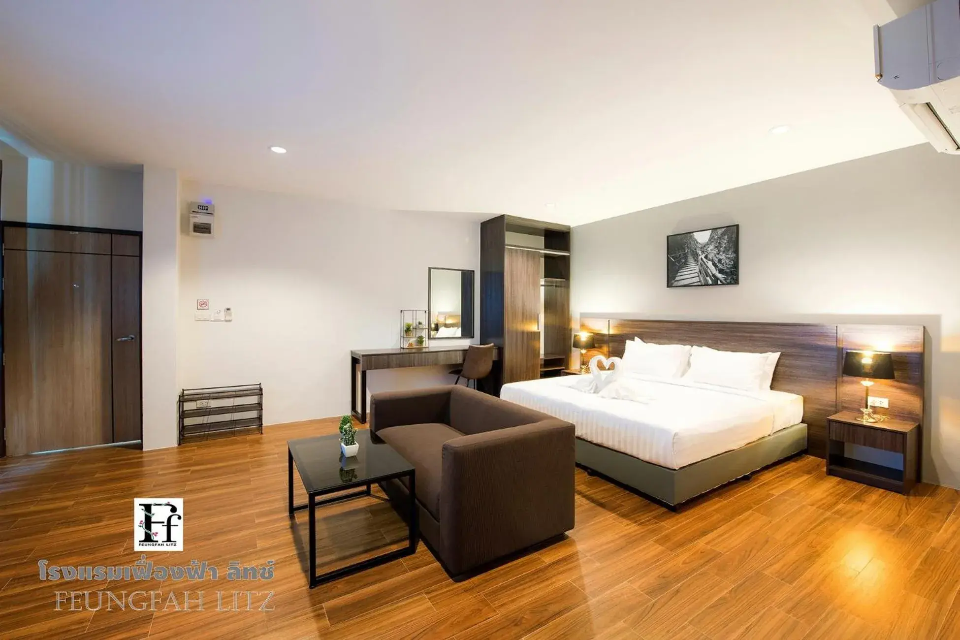 Seating area, Bed in Feungfah Litz Seating area, Bed in Feungfah Litz