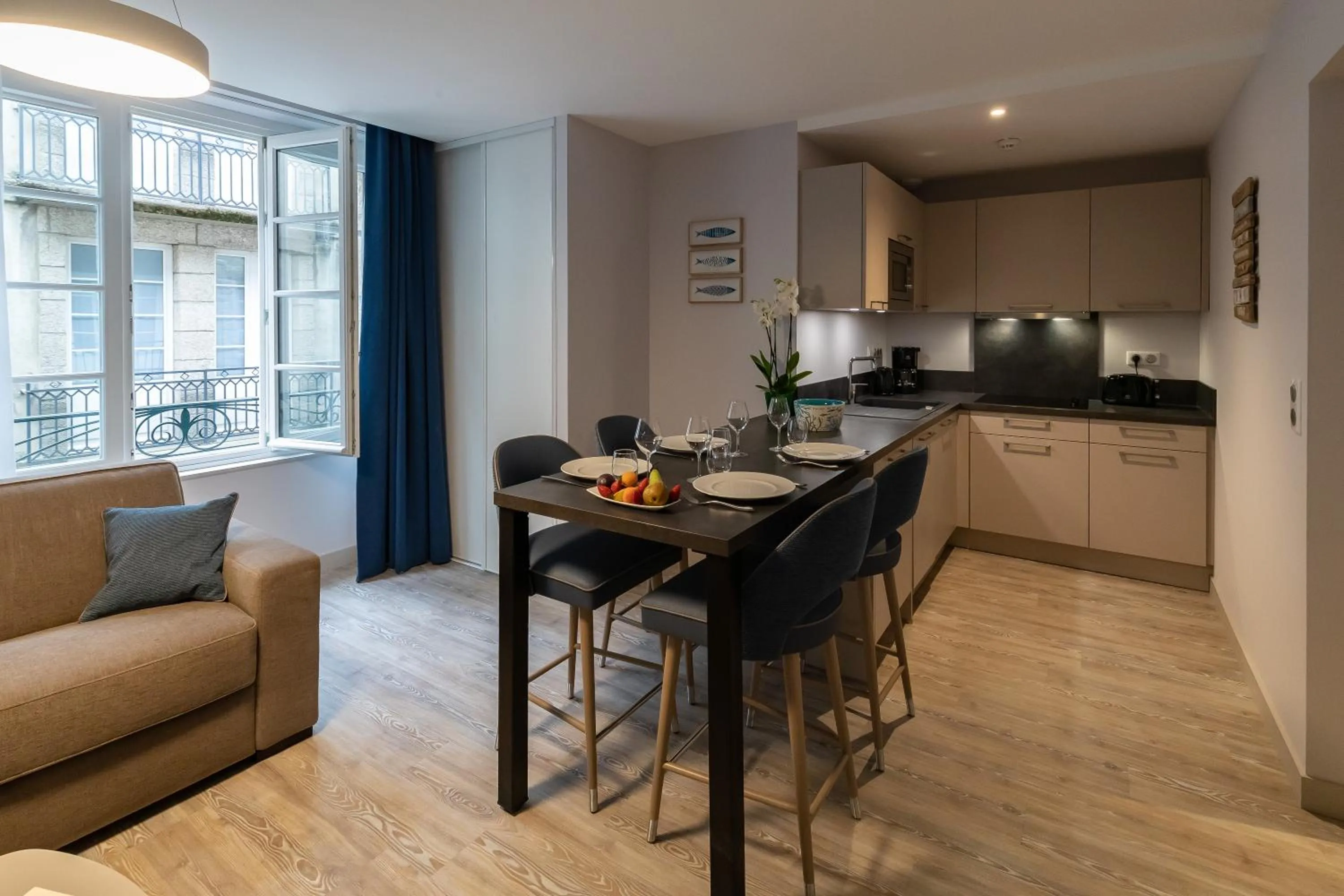 Kitchen or kitchenette in Appartements des Marins