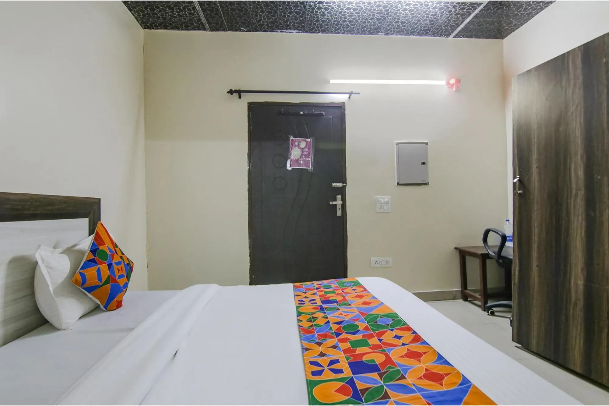 Bed in FabExpress HC King