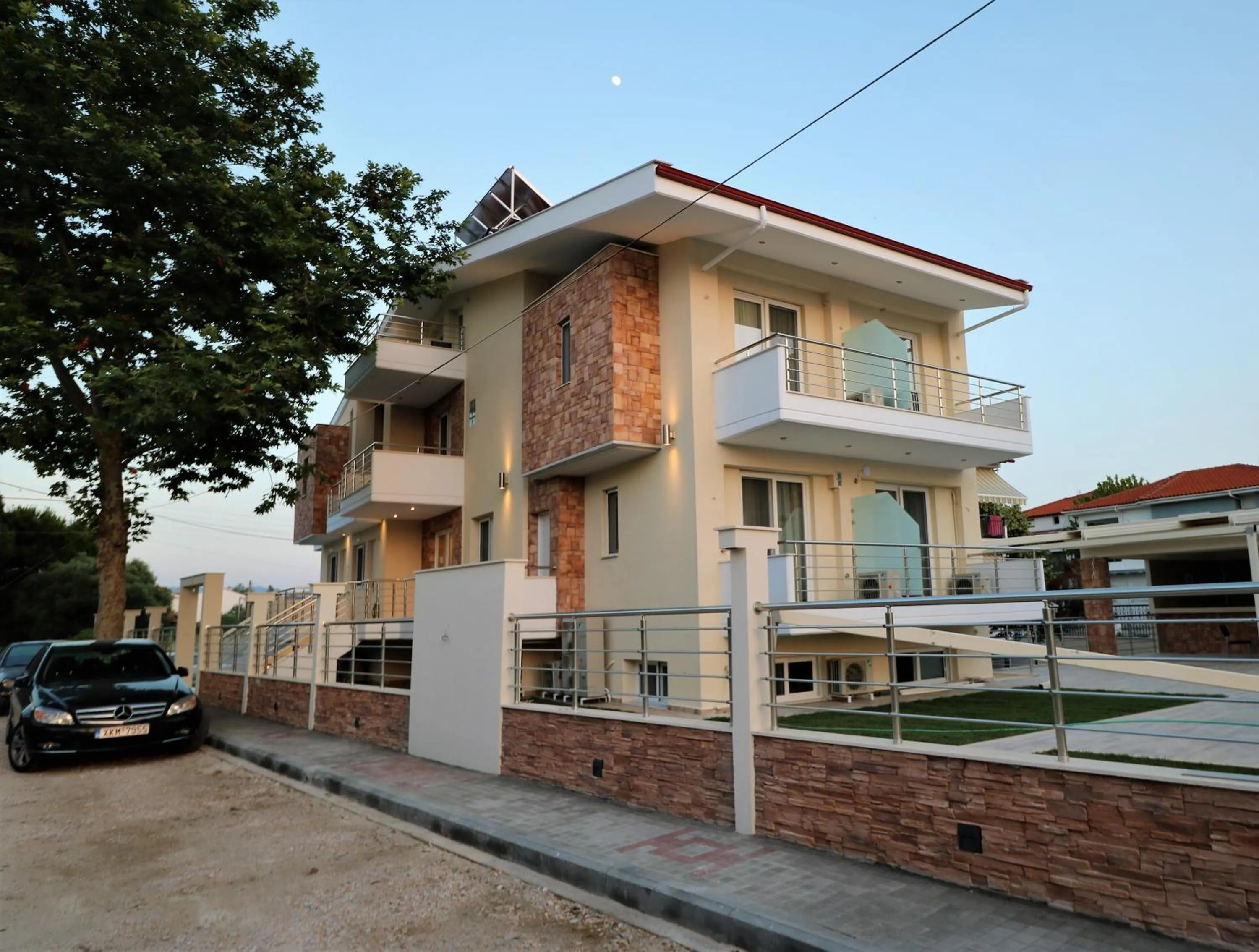 Property building in Nikiti Comfort