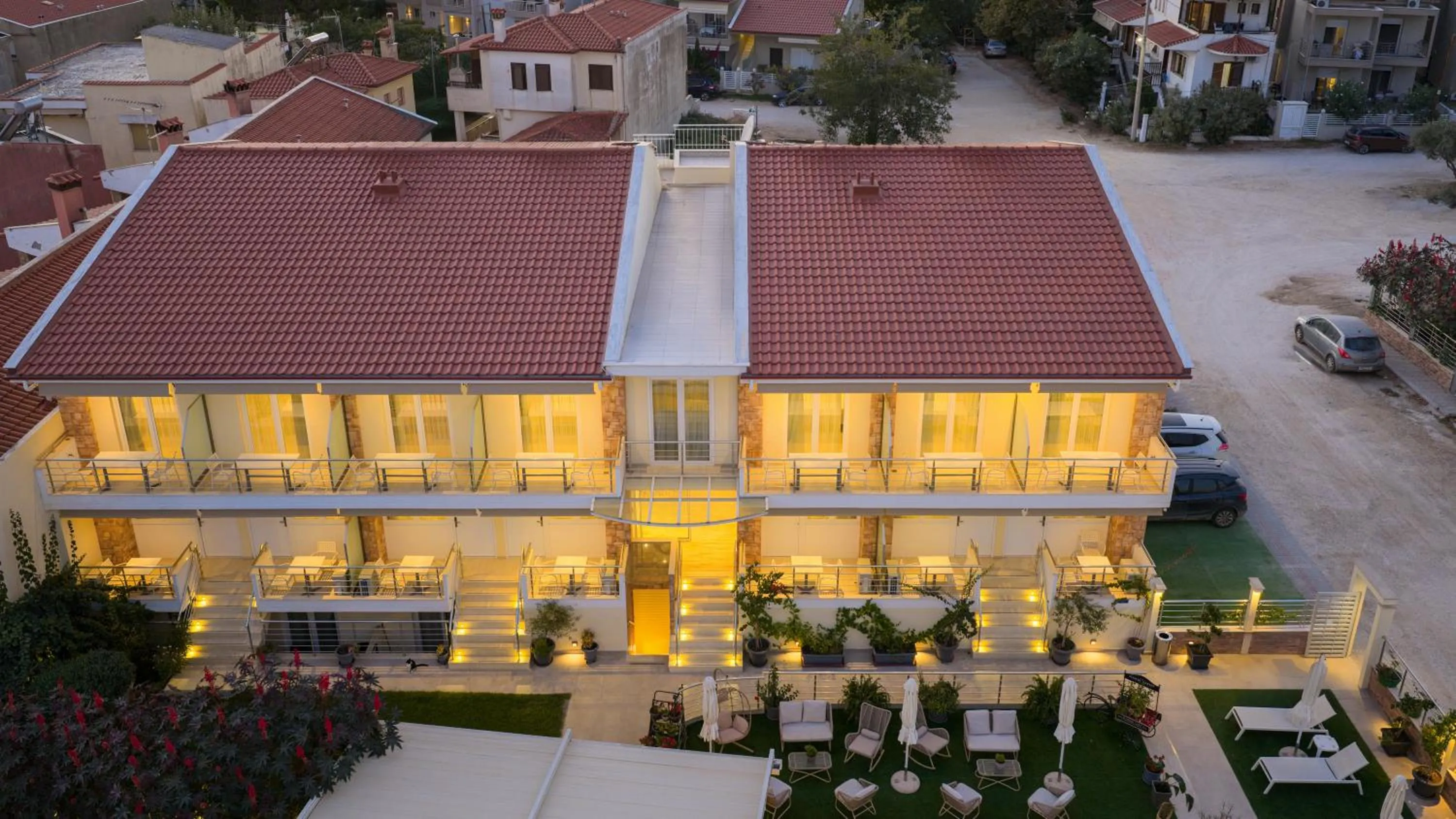 Property building in Nikiti Comfort