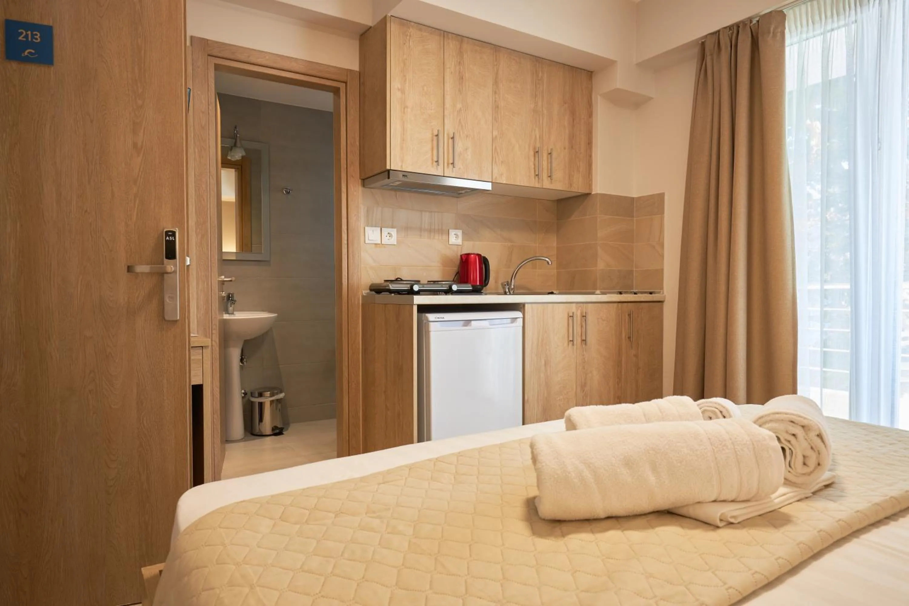 Bed in Nikiti Comfort