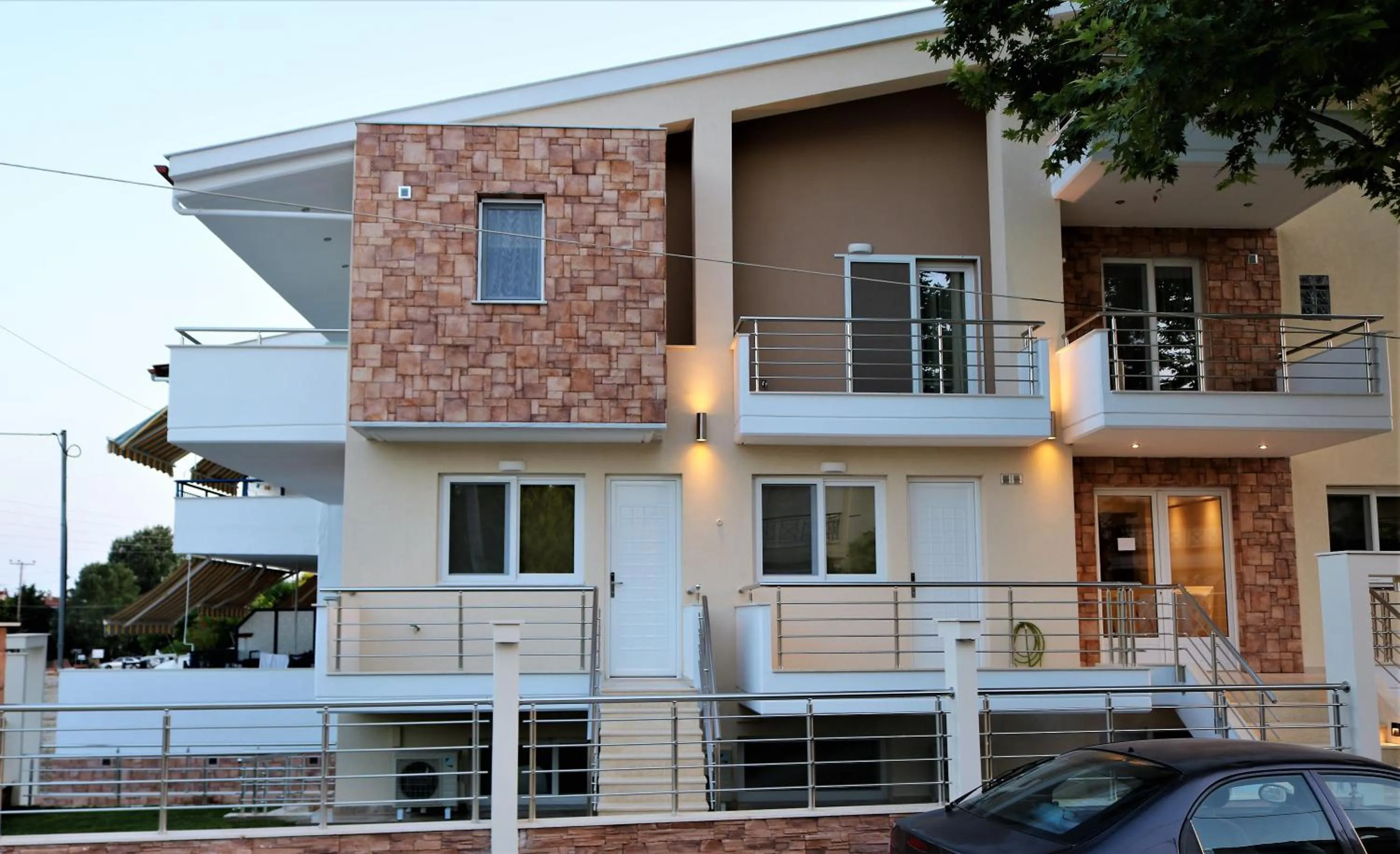 Property building in Nikiti Comfort