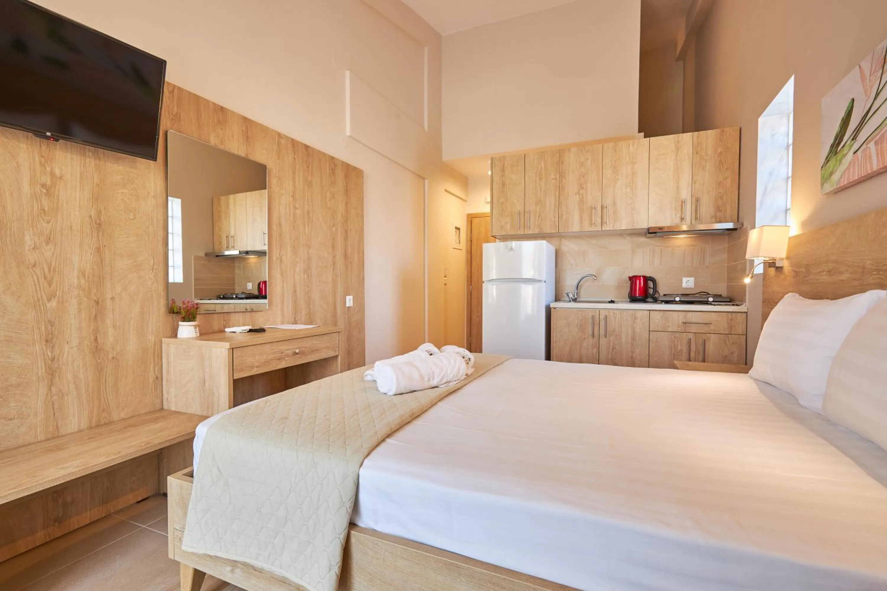 Photo of the whole room, Bed in Nikiti Comfort