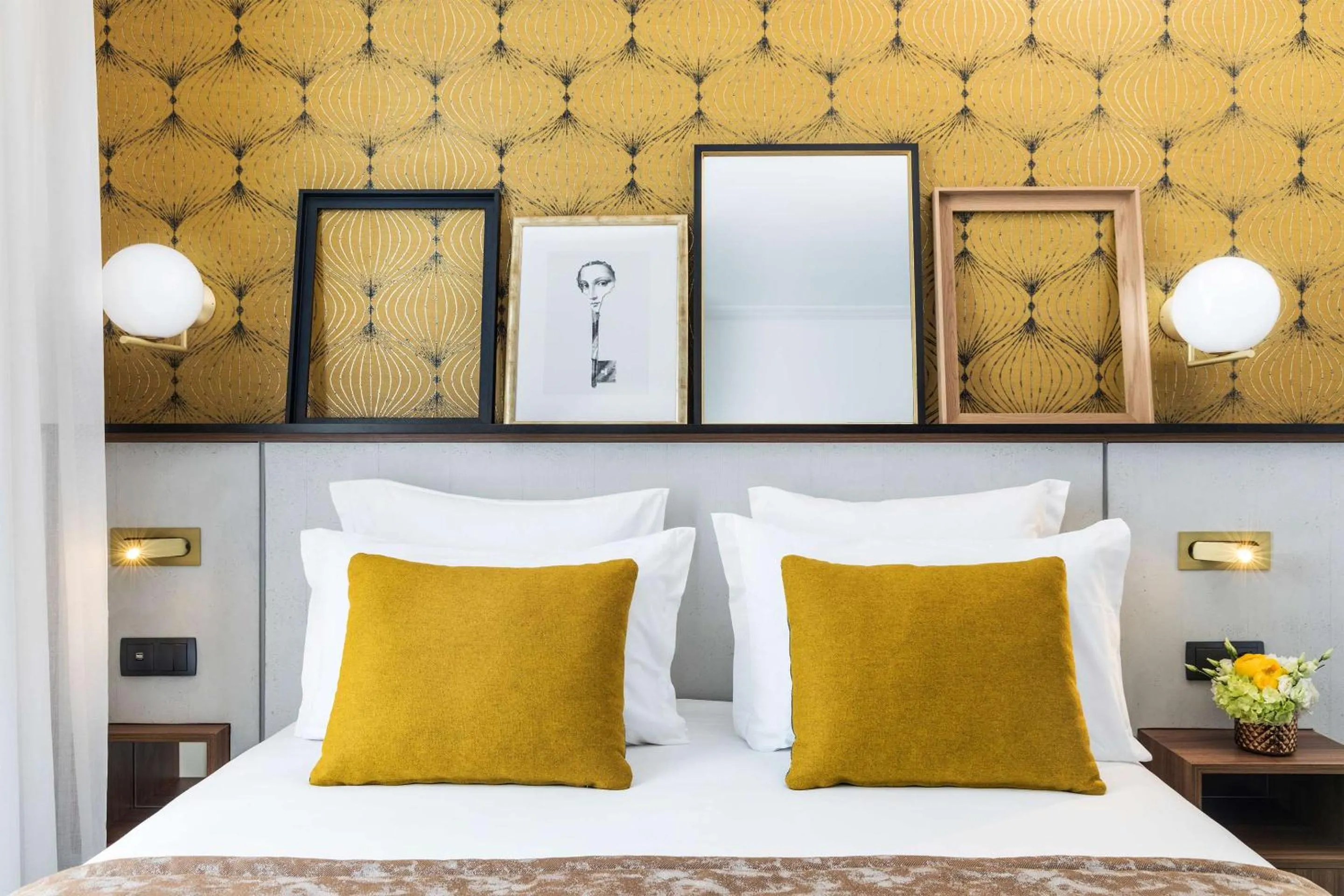 Bedroom, Bed in Best Western Plus La Demeure