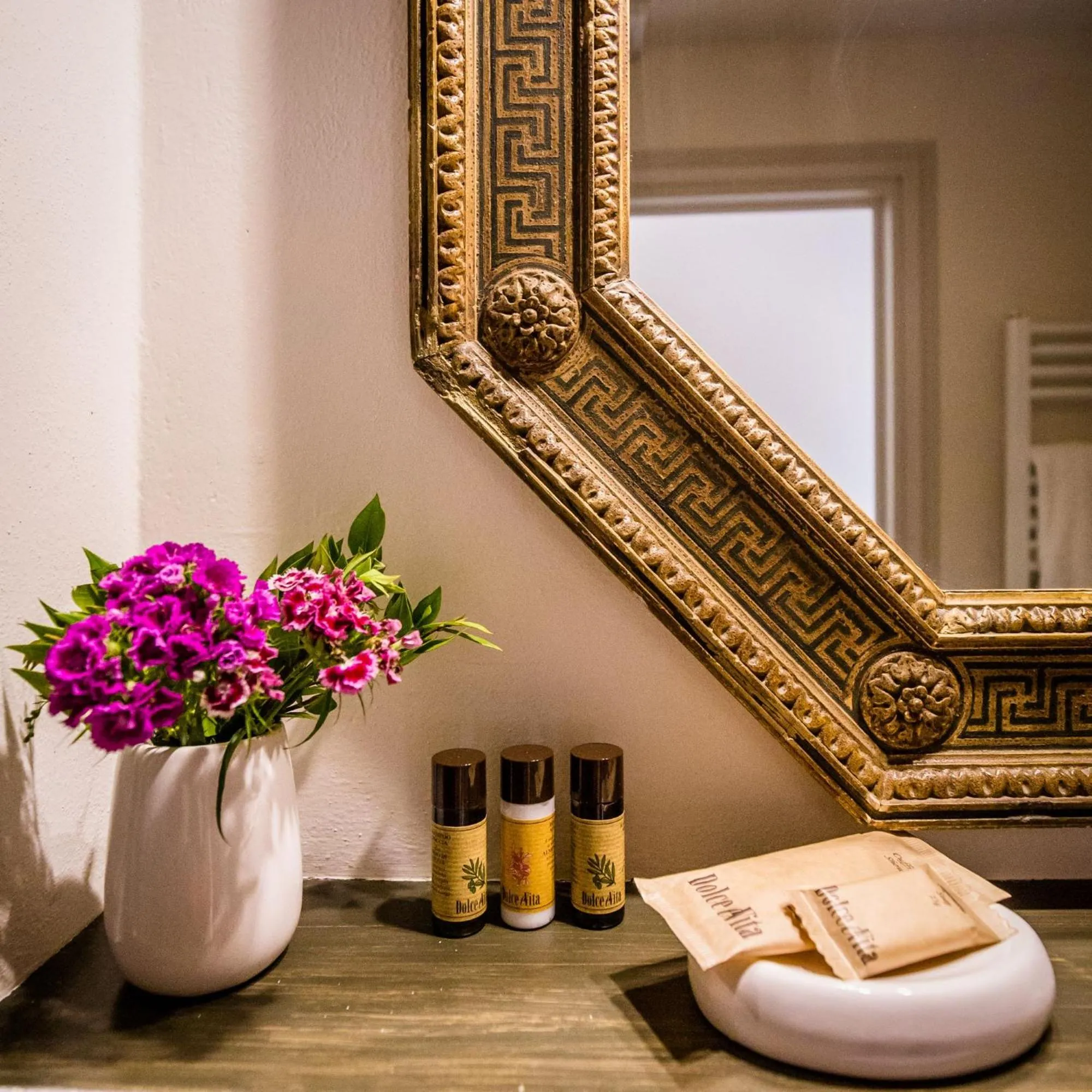 Decorative detail in San Pier Novello in Oltrarno