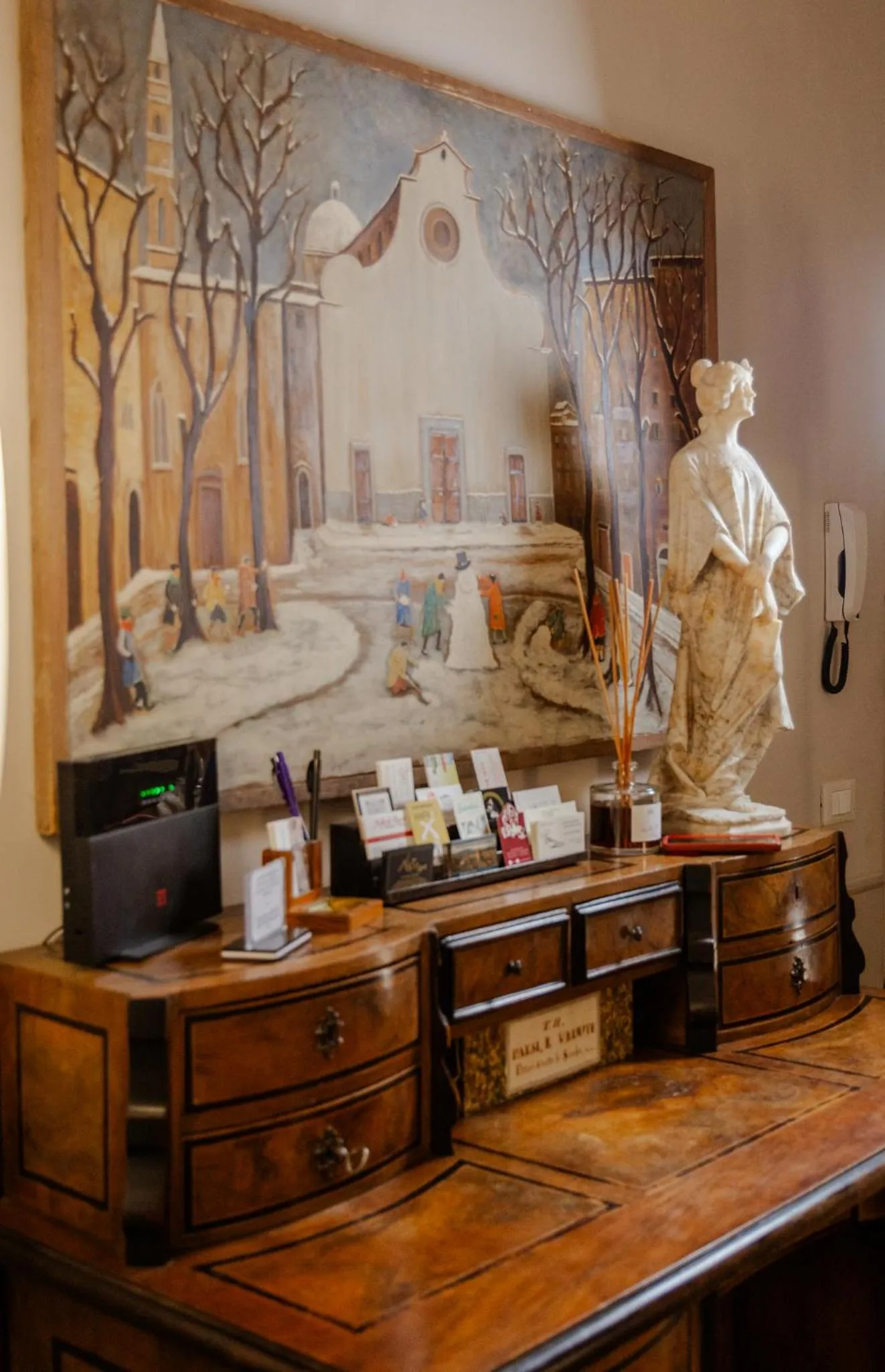 Decorative detail in San Pier Novello in Oltrarno