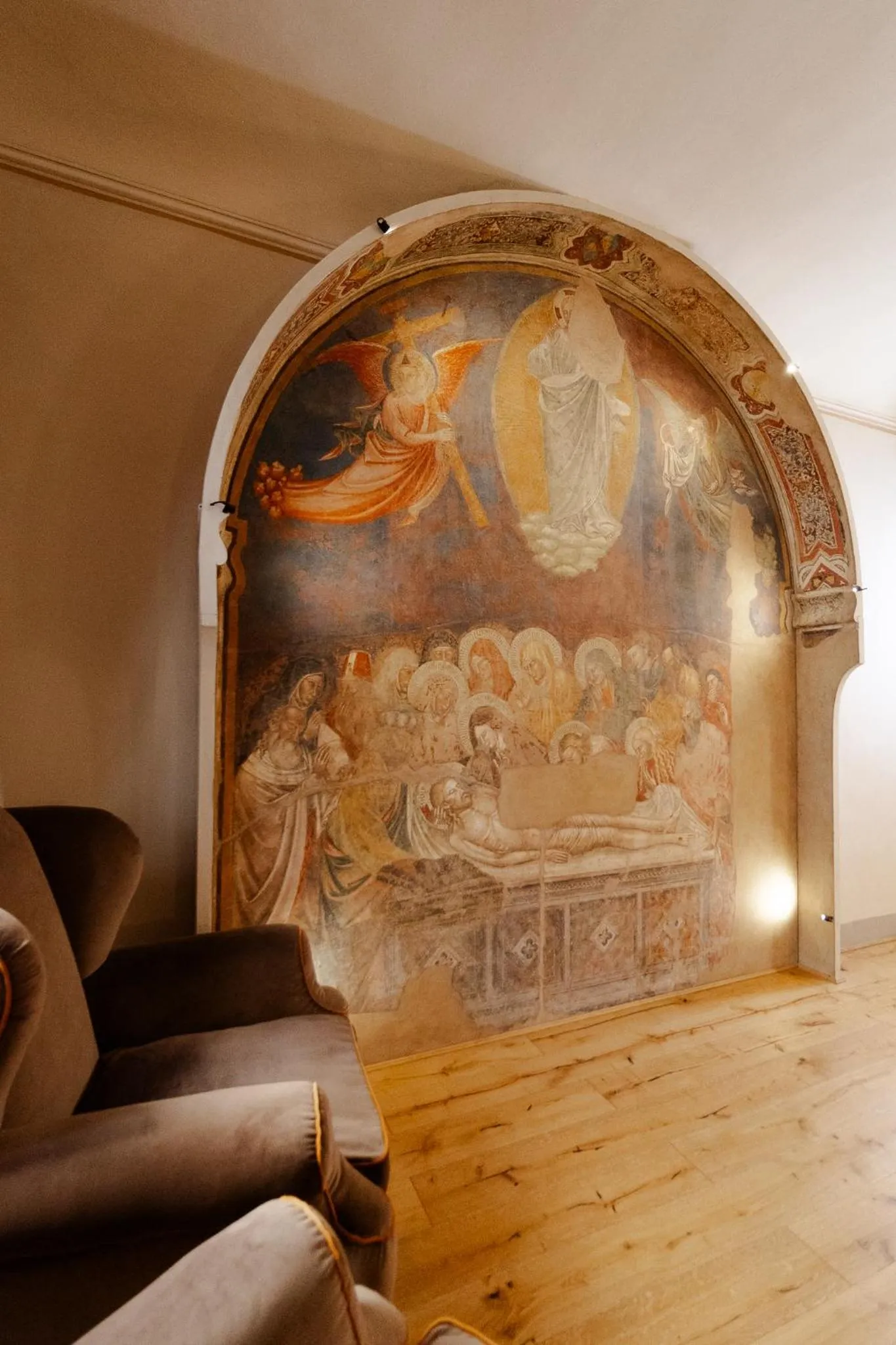 Decorative detail in San Pier Novello in Oltrarno