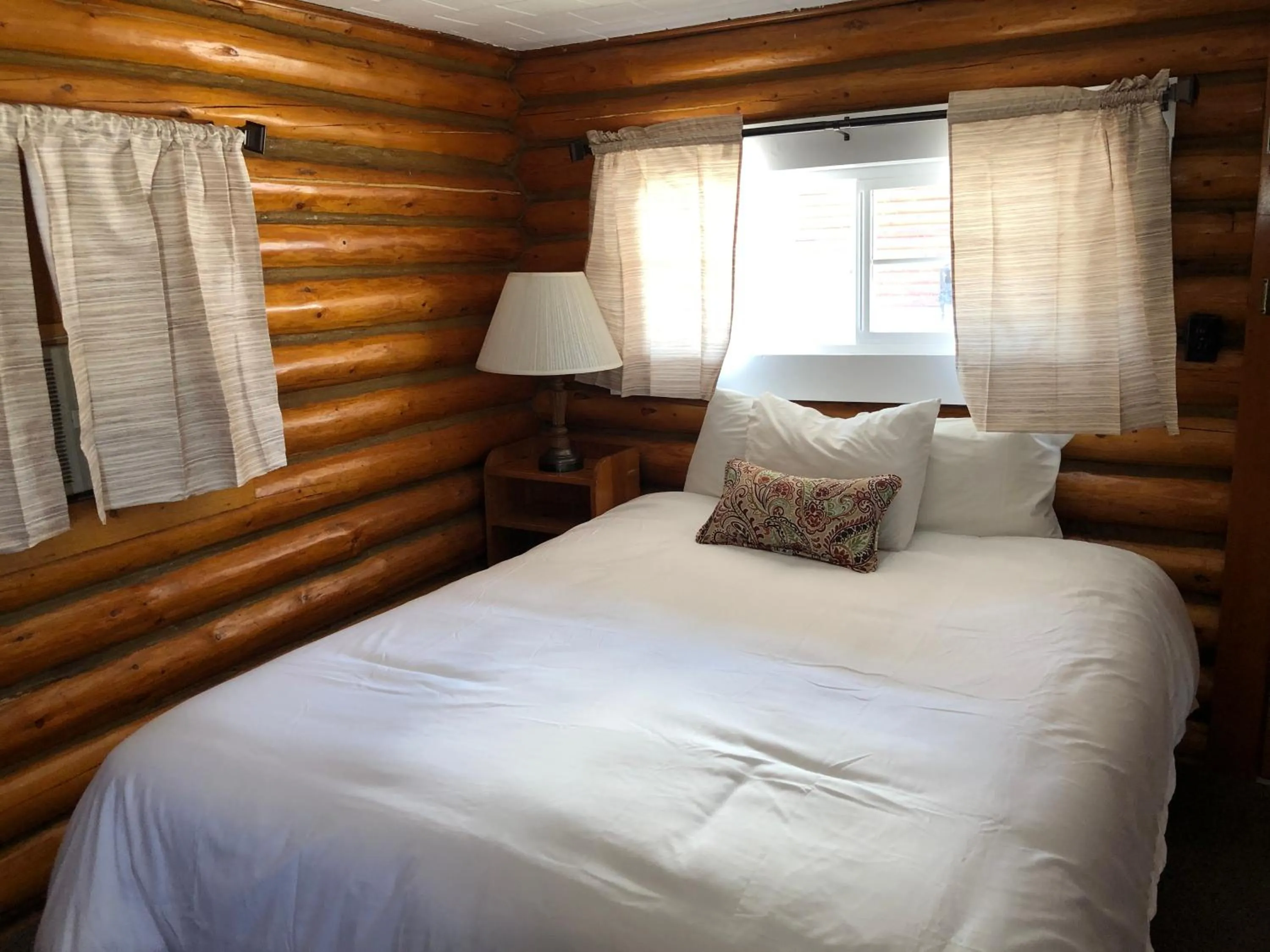 Sportsman's Lodge