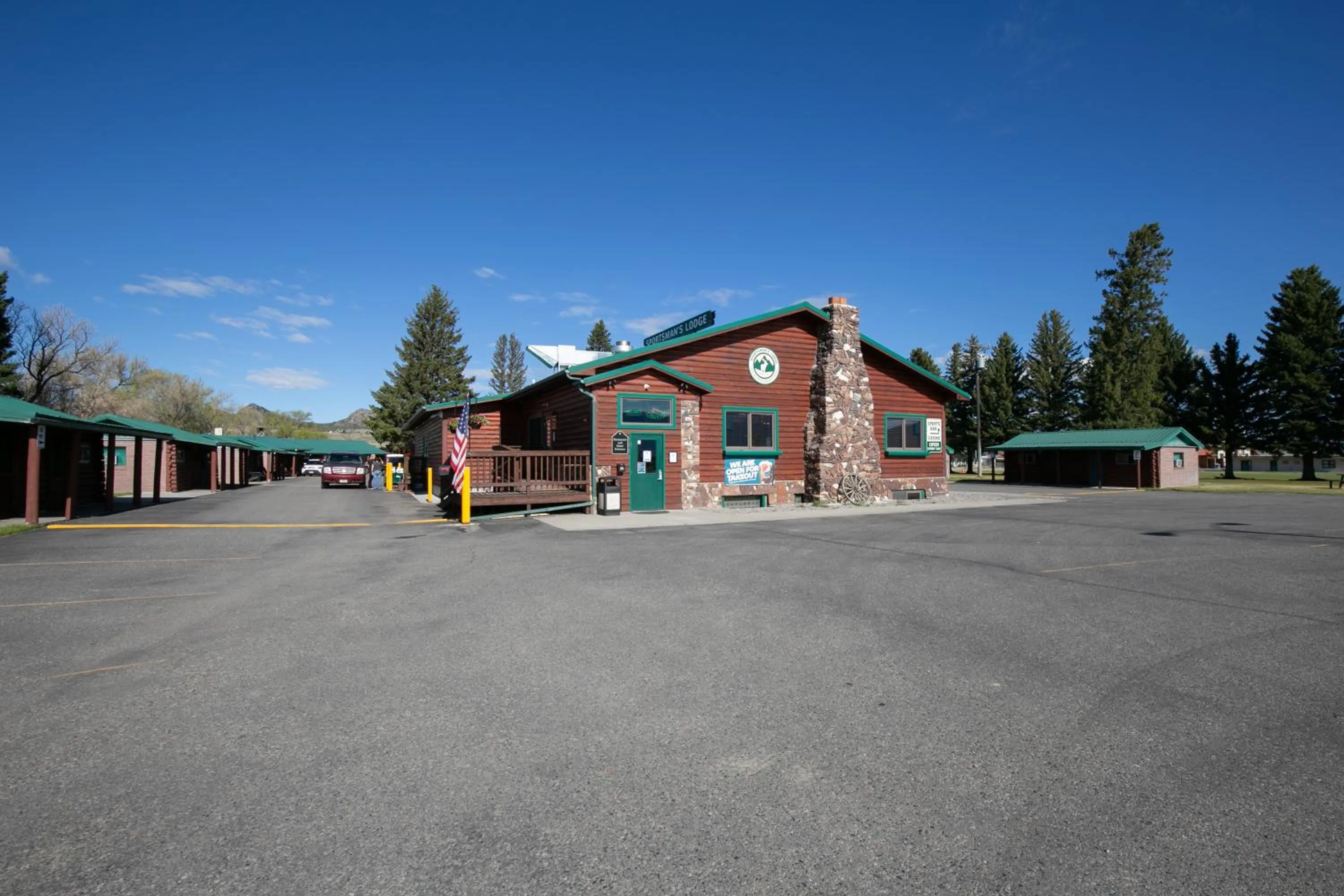 Sportsman's Lodge