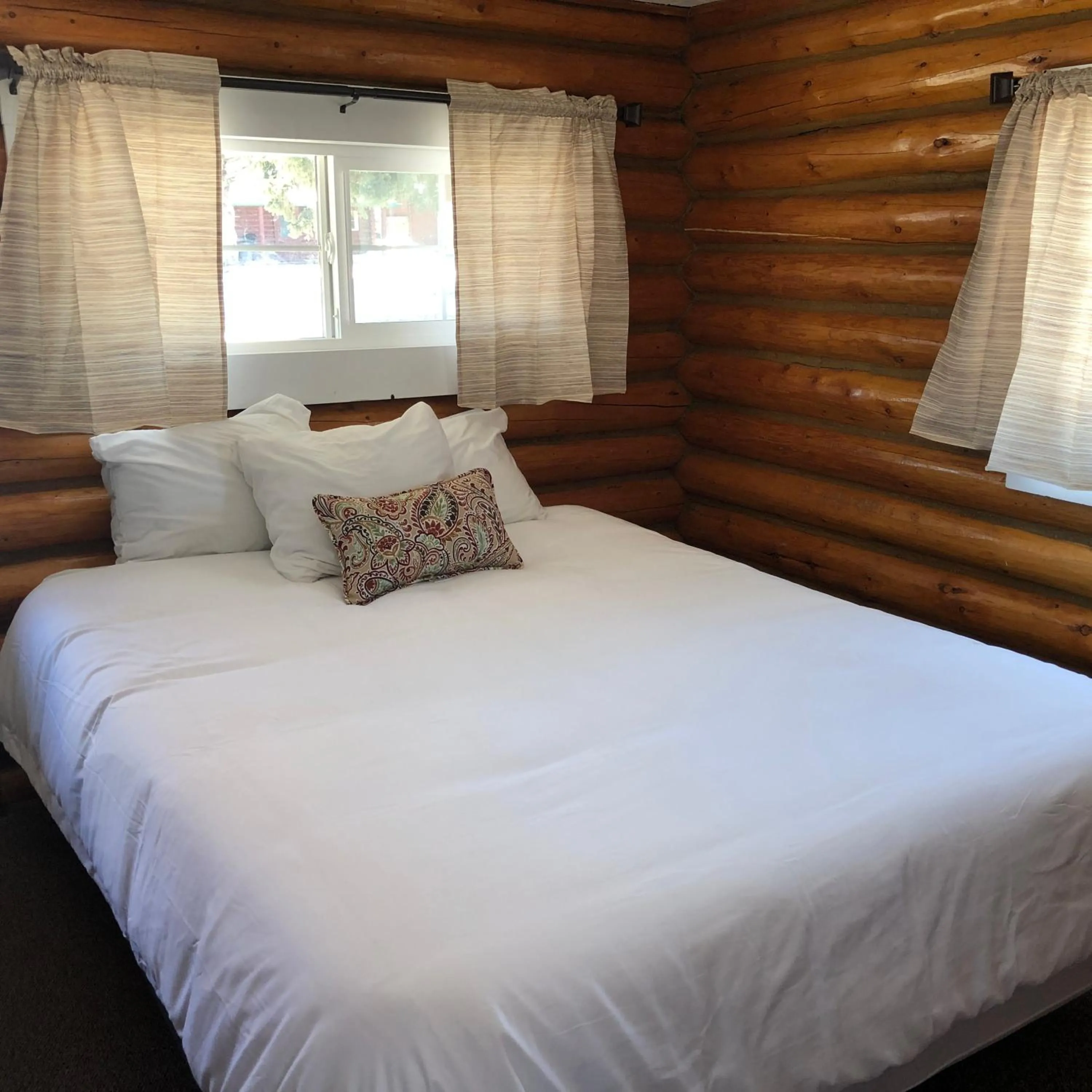 Sportsman's Lodge
